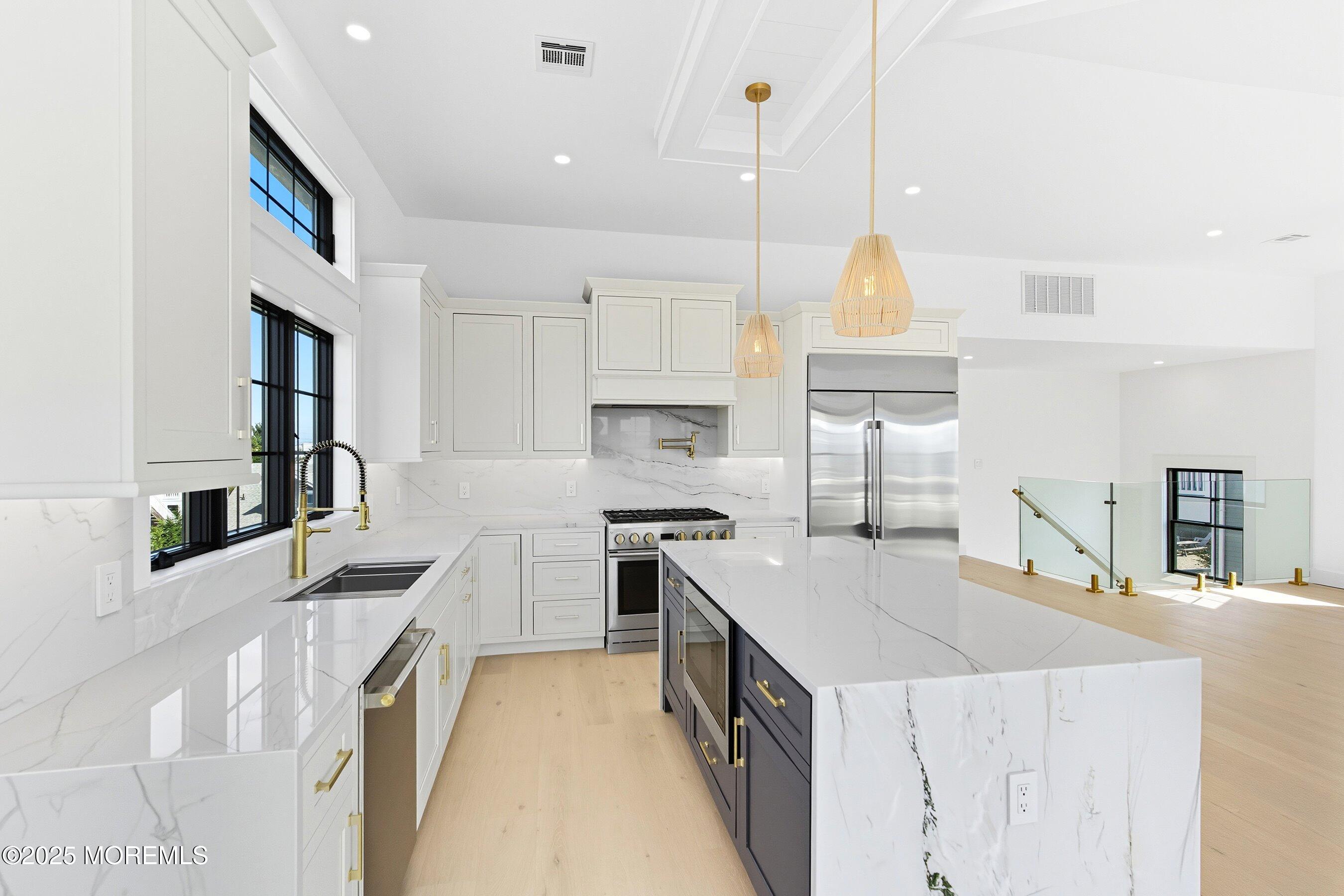 7 E 77th Street