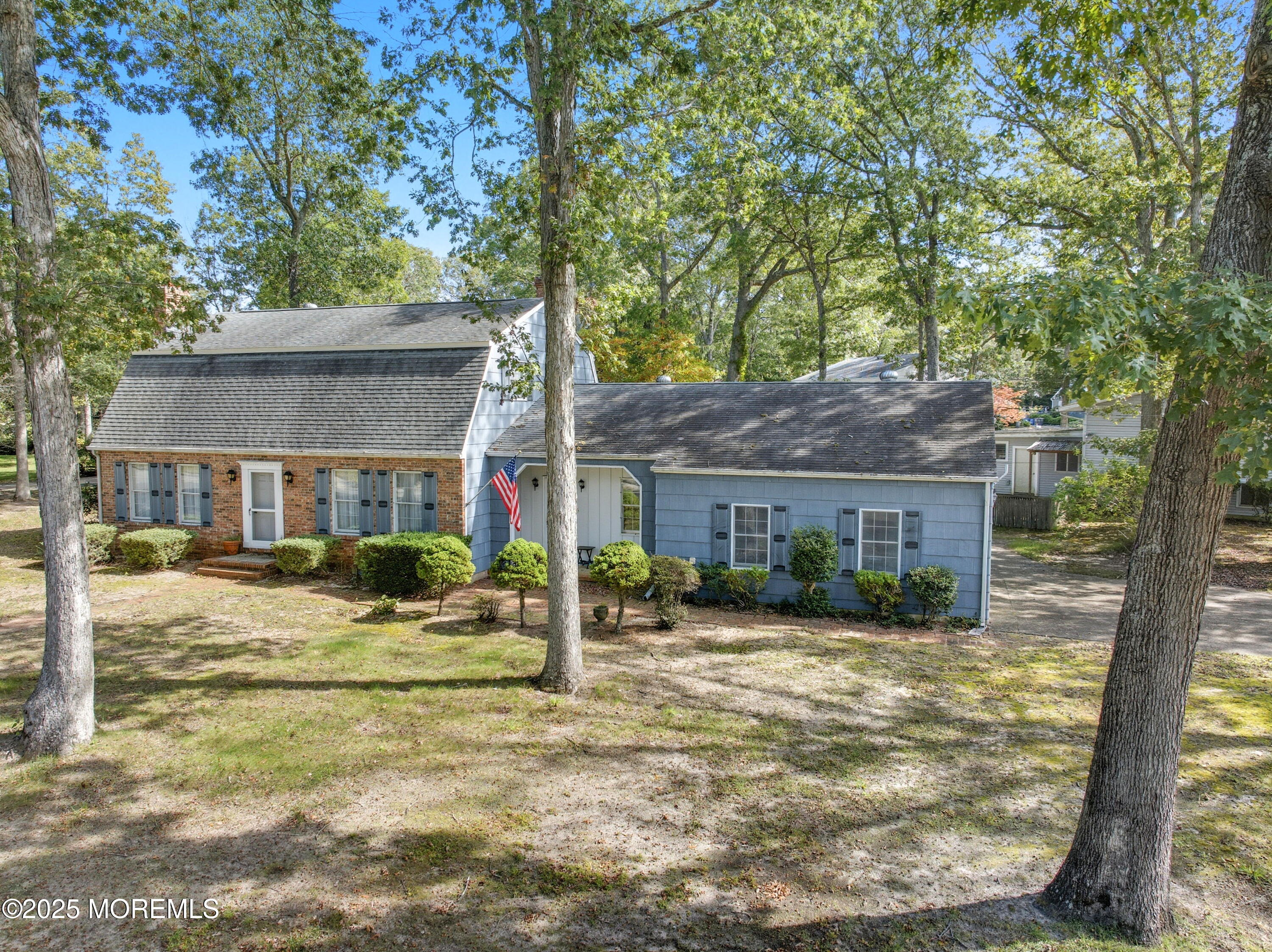 118 N Lakeshore Drive