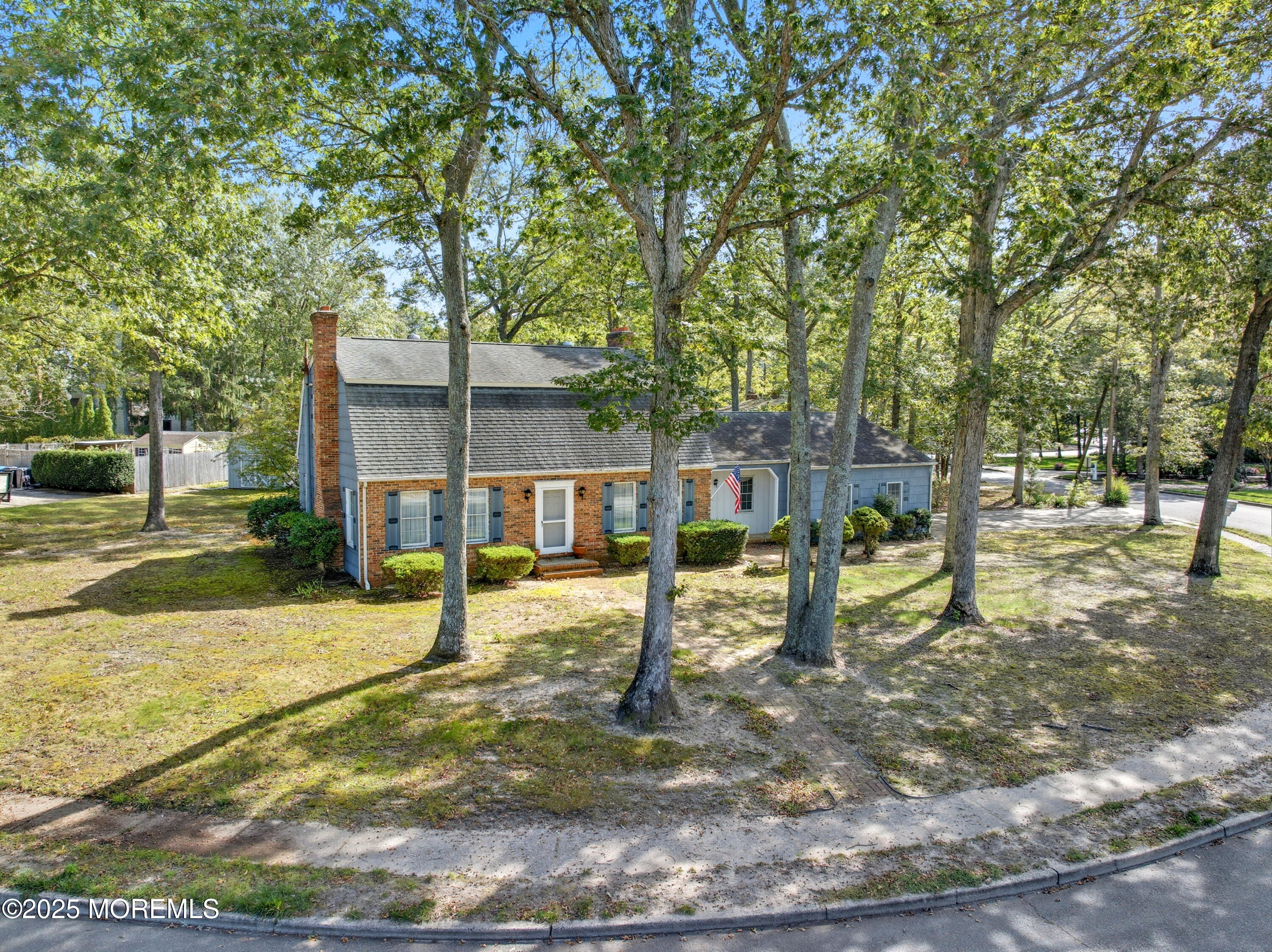118 N Lakeshore Drive