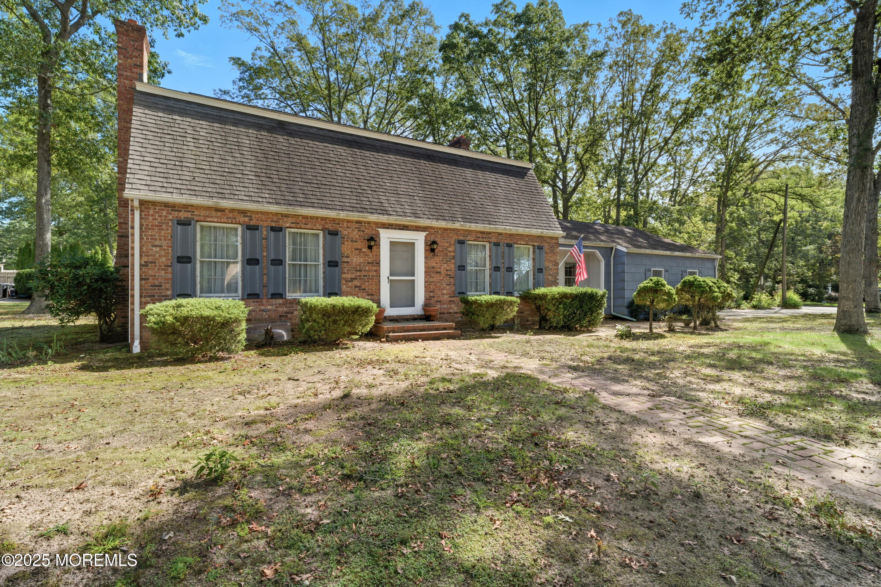 118 N Lakeshore Drive