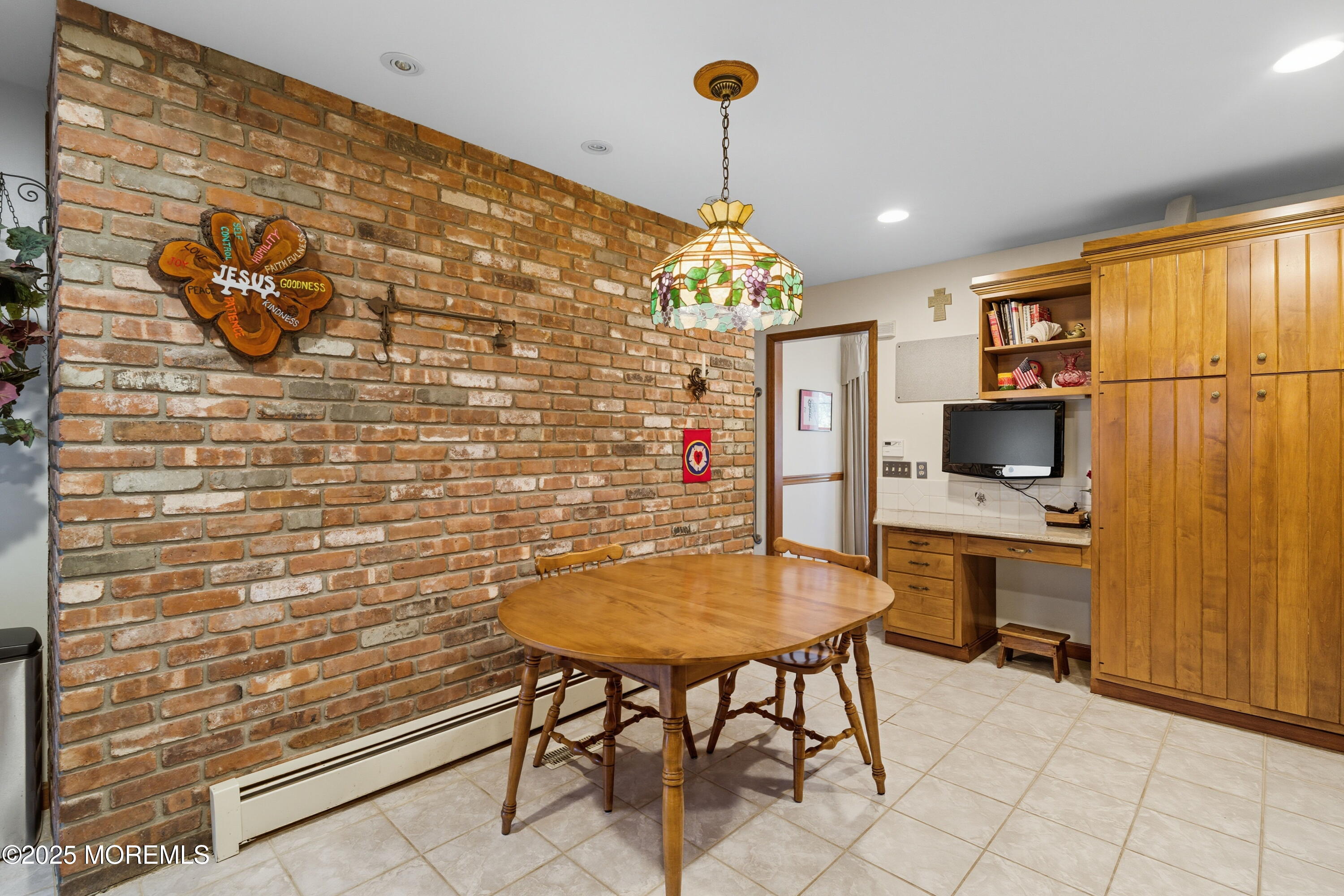 118 N Lakeshore Drive