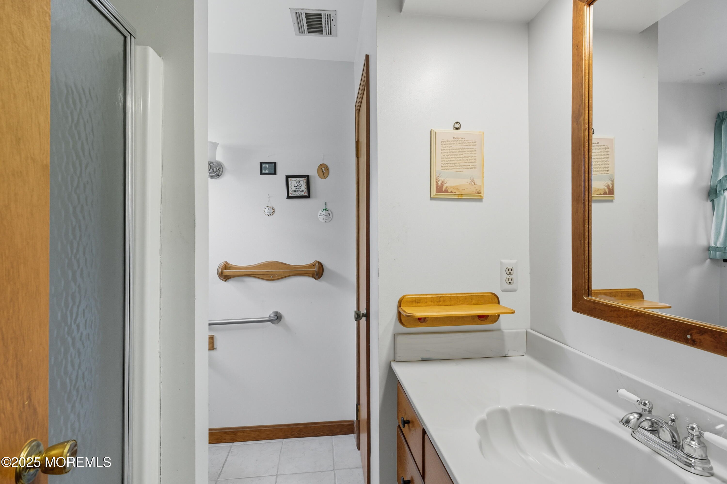 118 N Lakeshore Drive