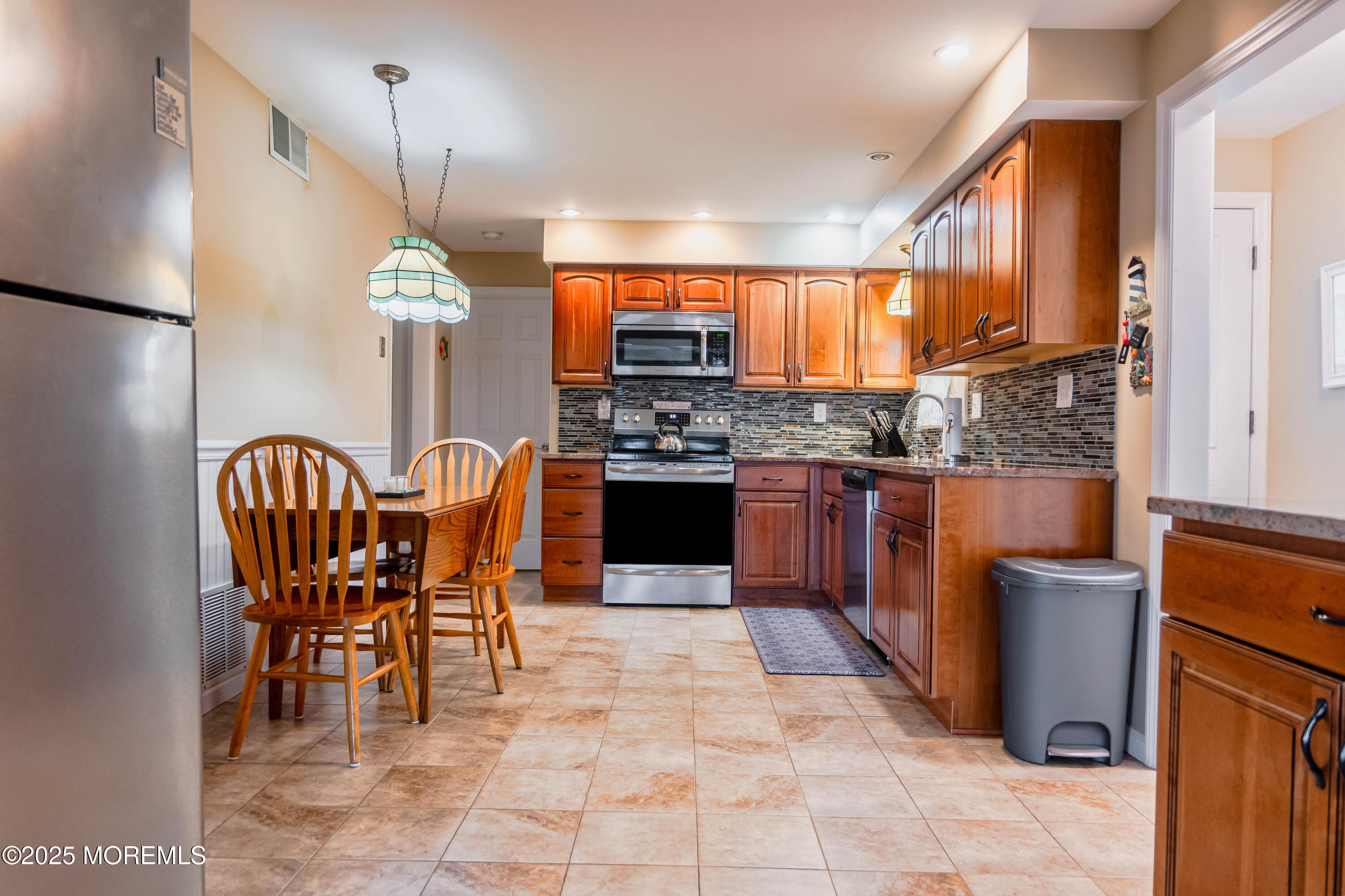 17 S Ensign Drive