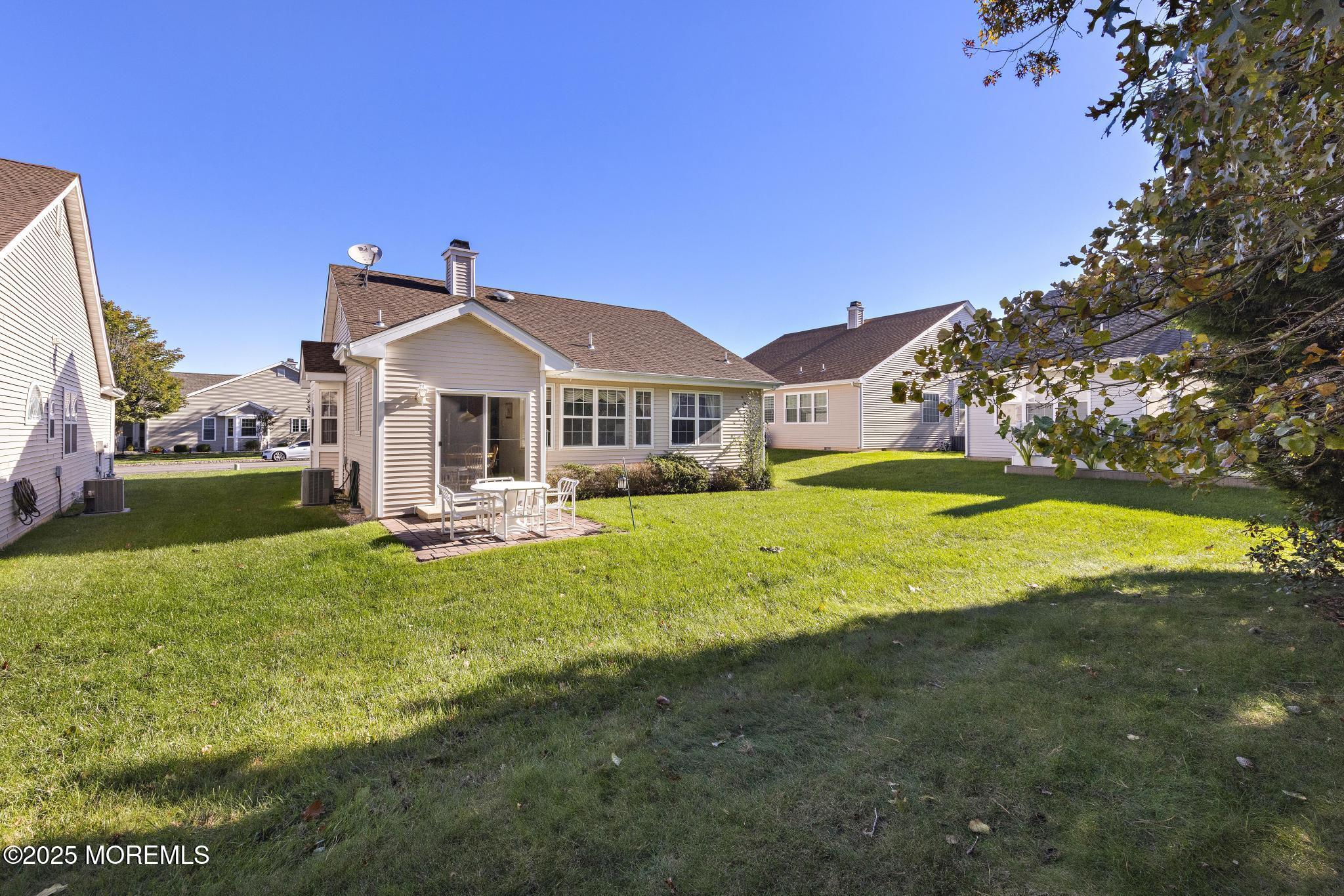3 Lakeland Drive