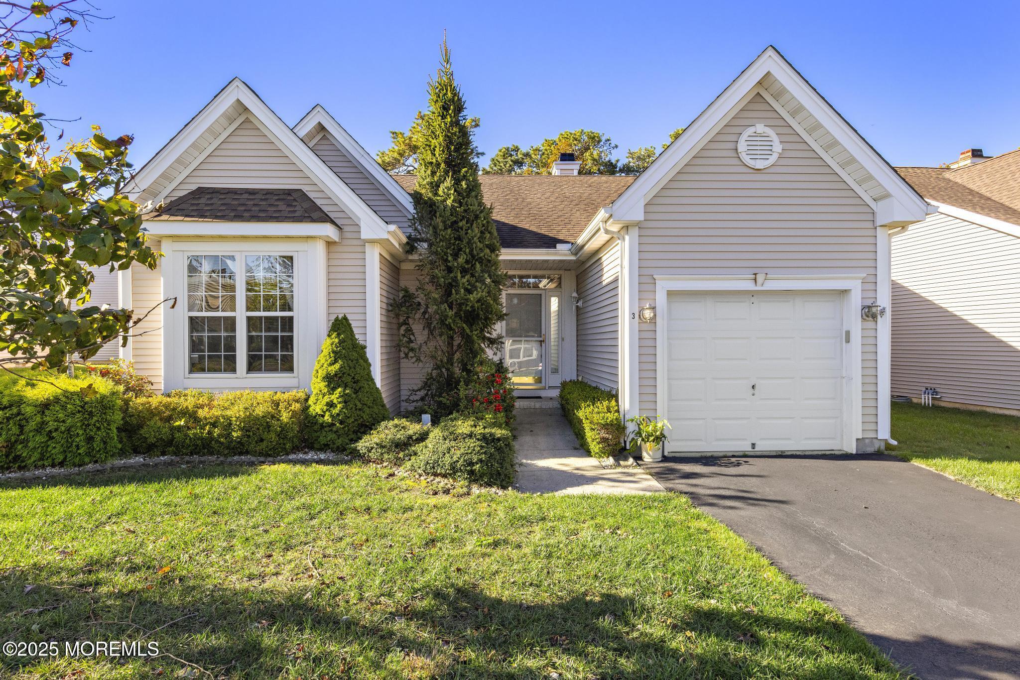 3 Lakeland Drive