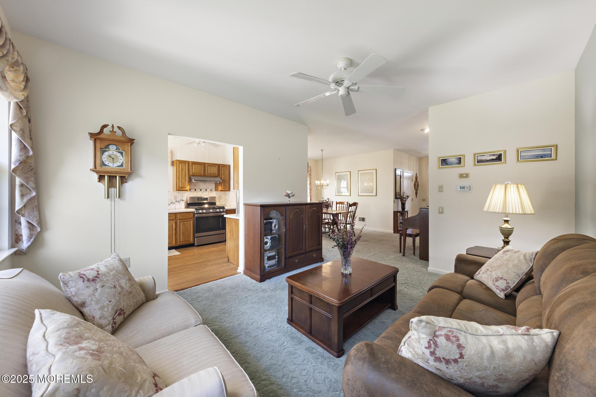 3 Lakeland Drive