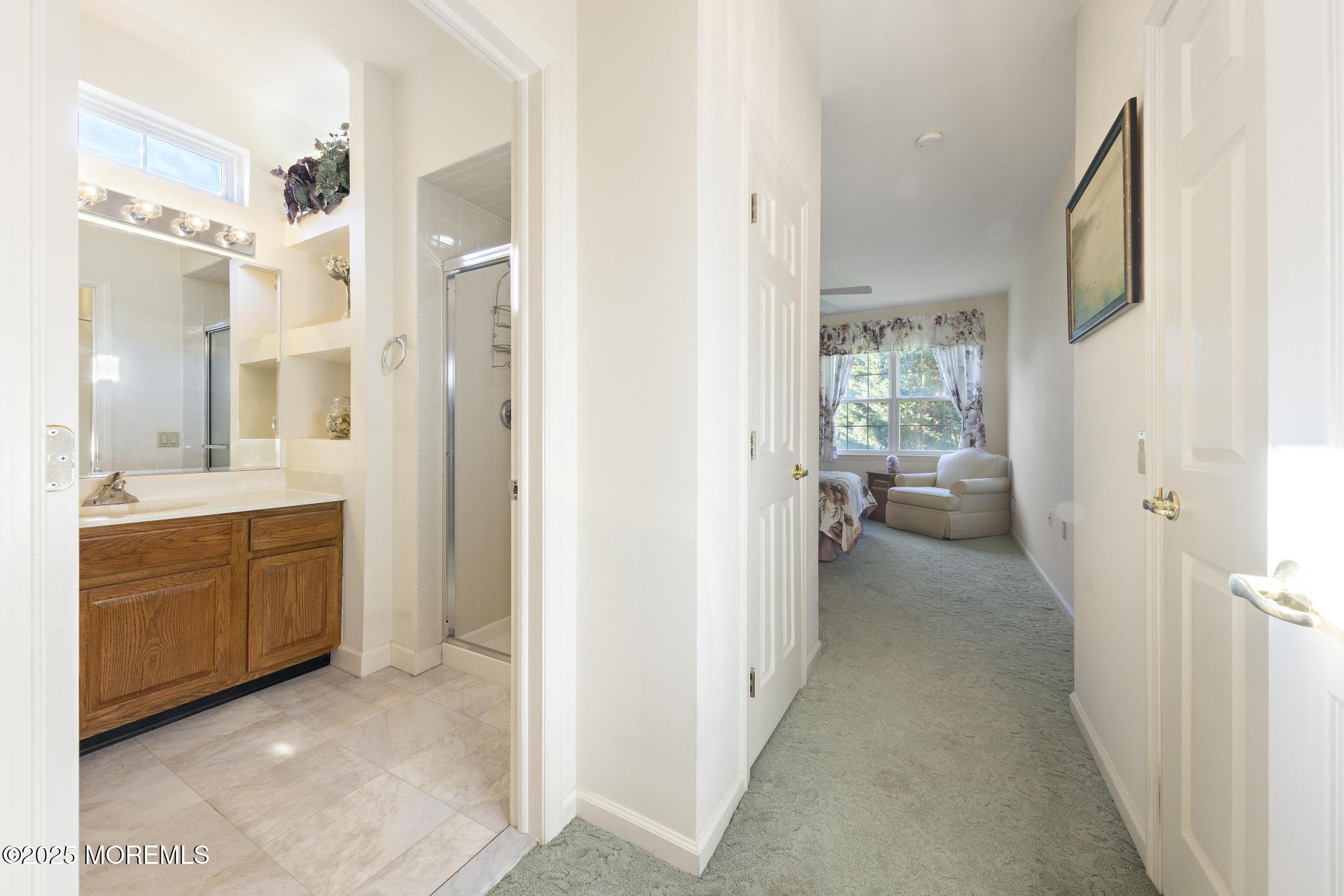 3 Lakeland Drive