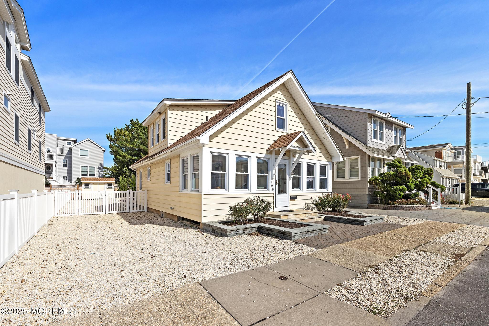 109 E 14th Street
