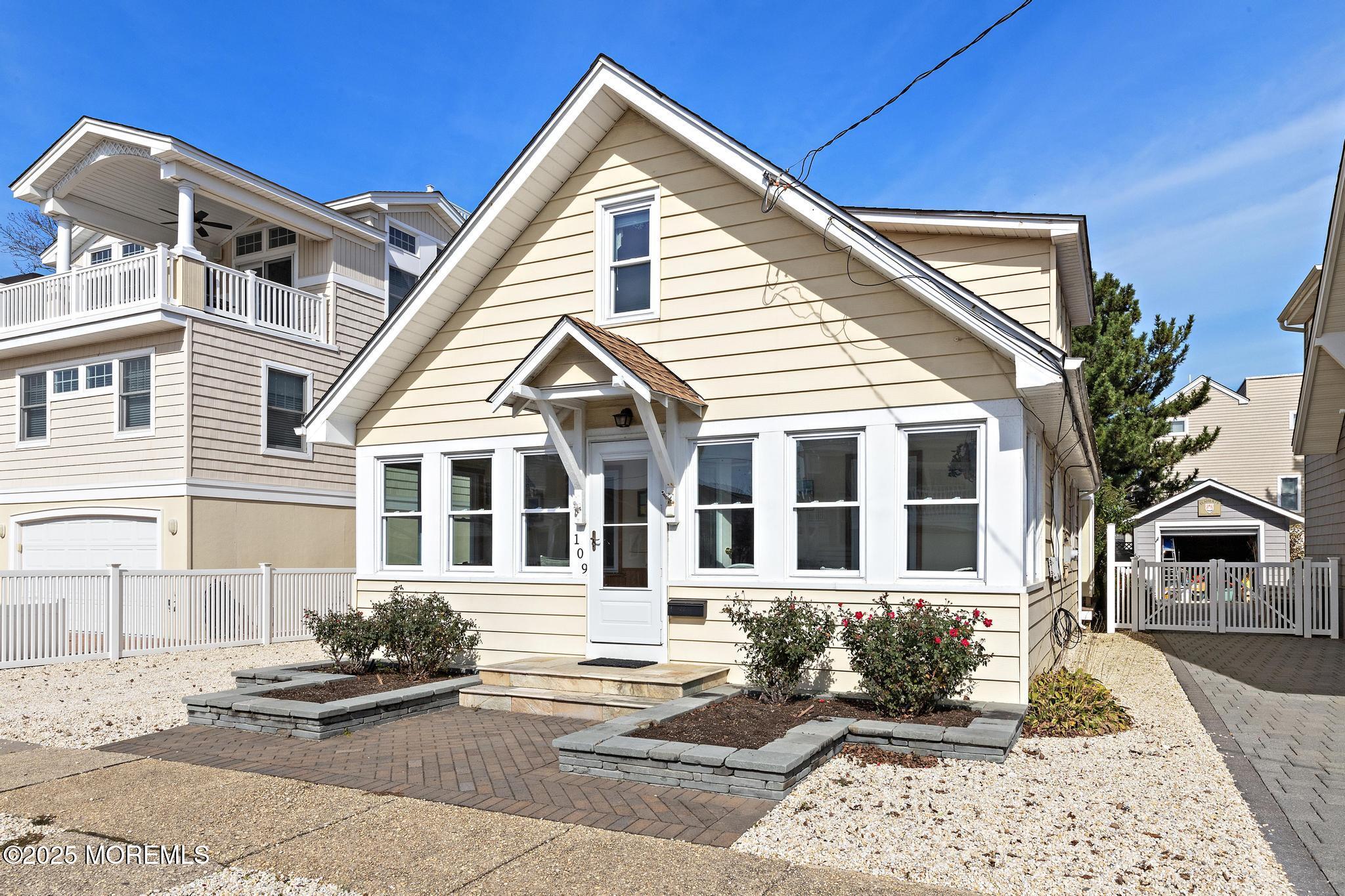 109 E 14th Street