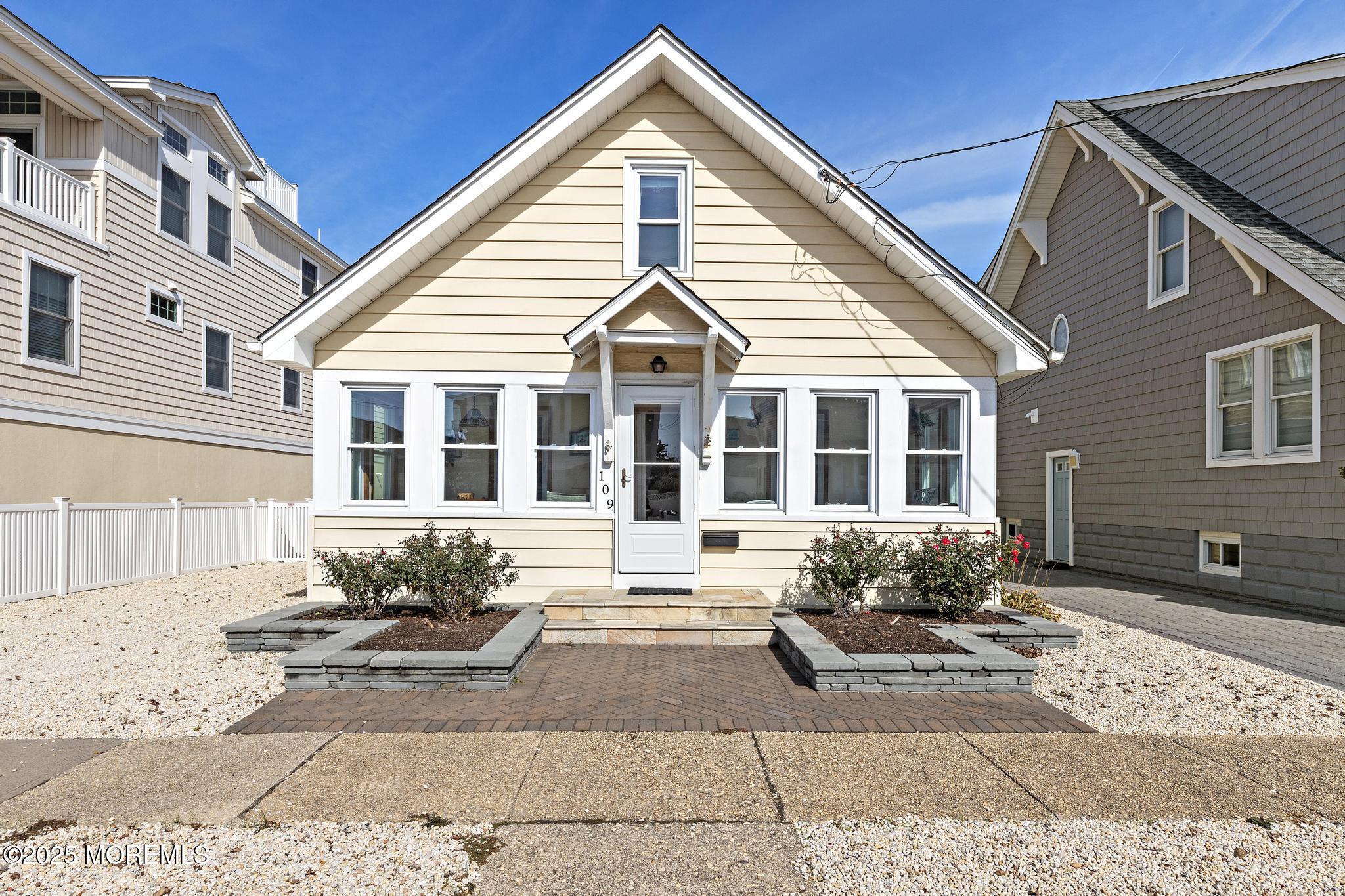 109 E 14th Street