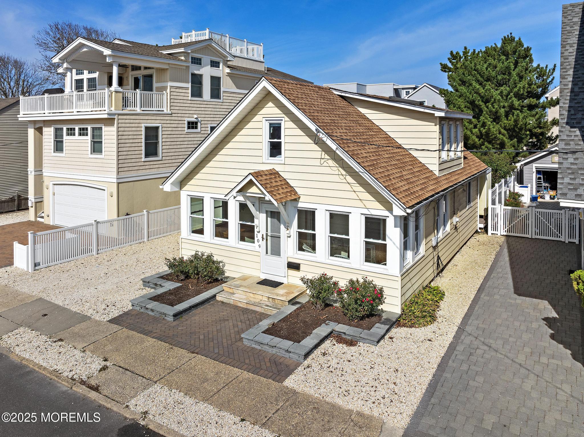109 E 14th Street