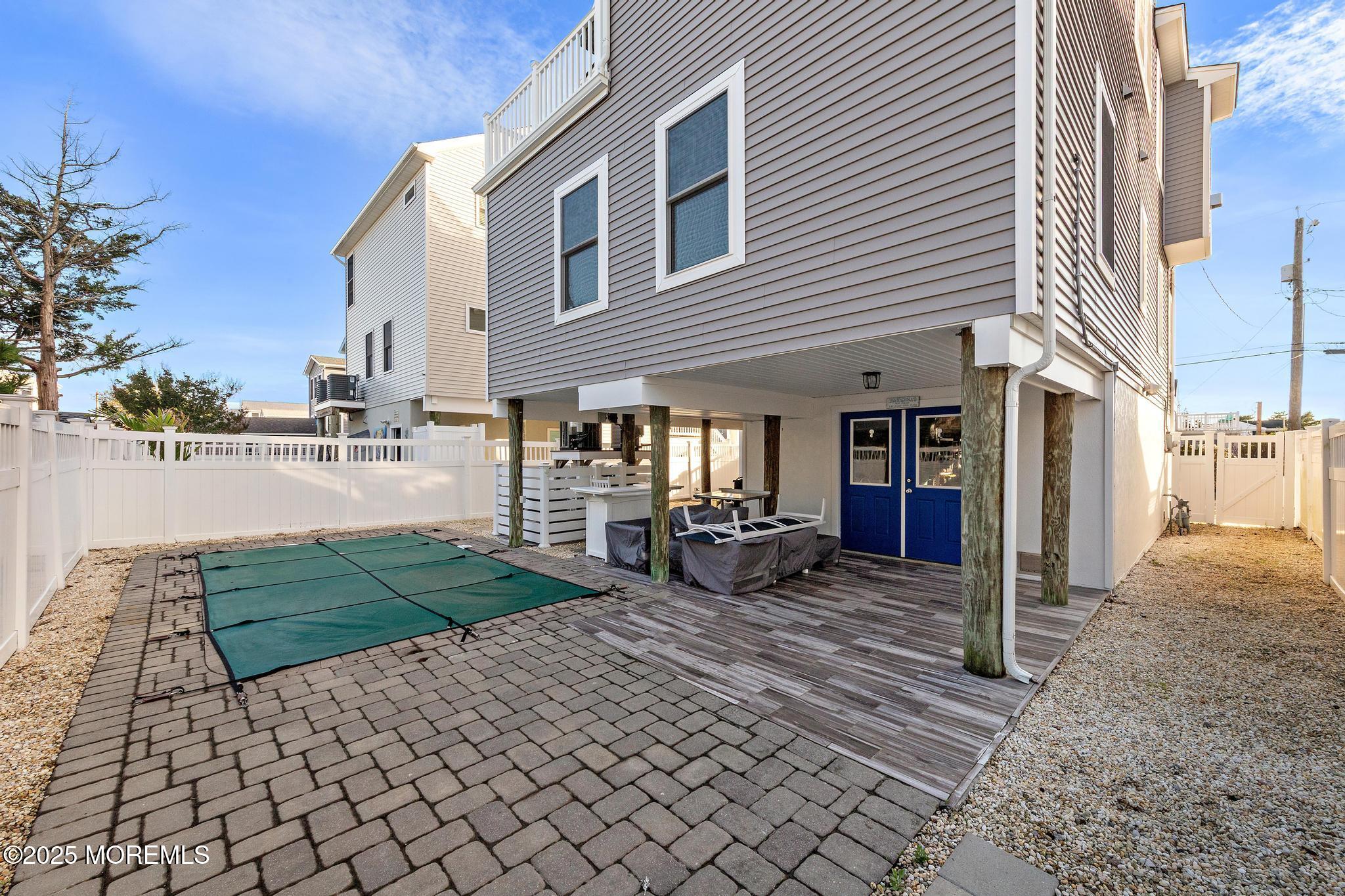 27 W South 33rd Street