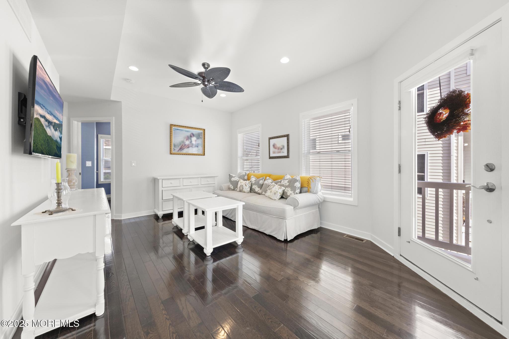 27 W South 33rd Street