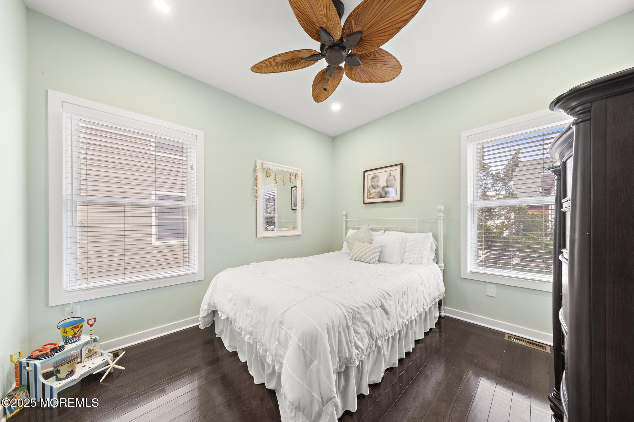 27 W South 33rd Street