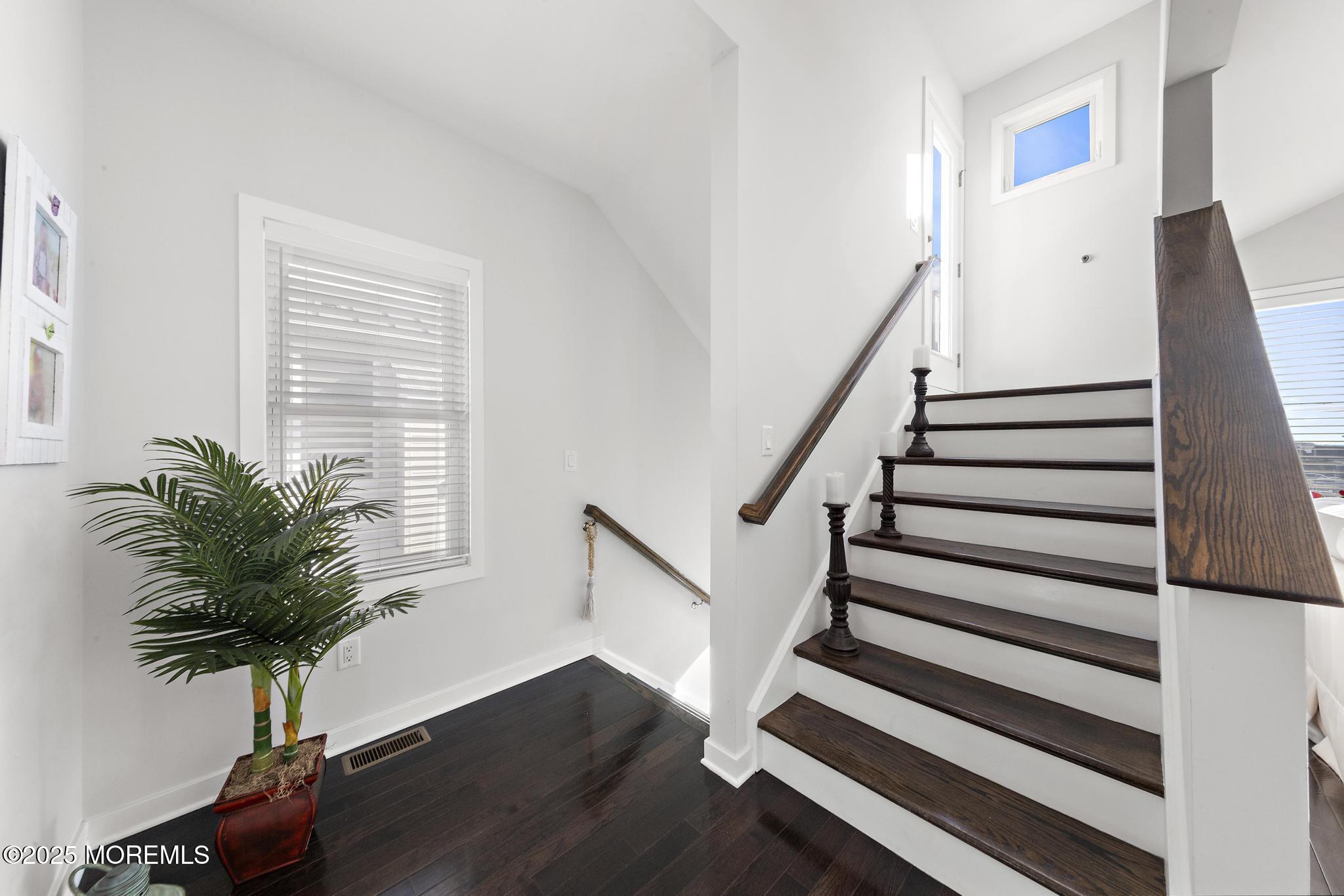 27 W South 33rd Street