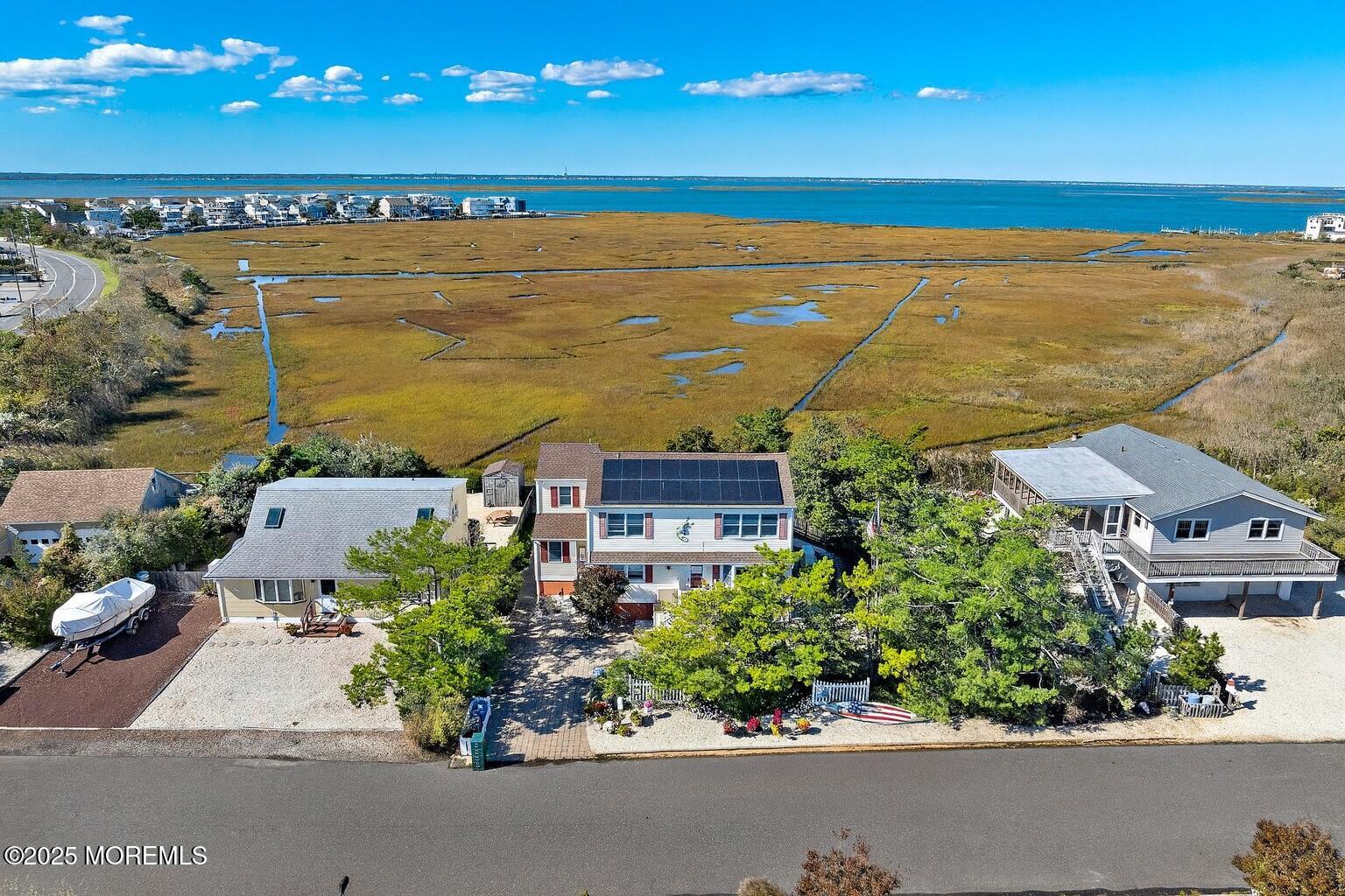 6 Collier Road