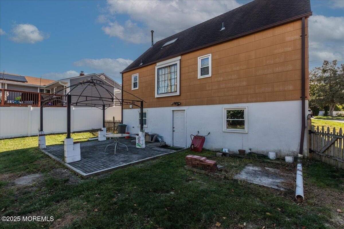 20 N Gateway
