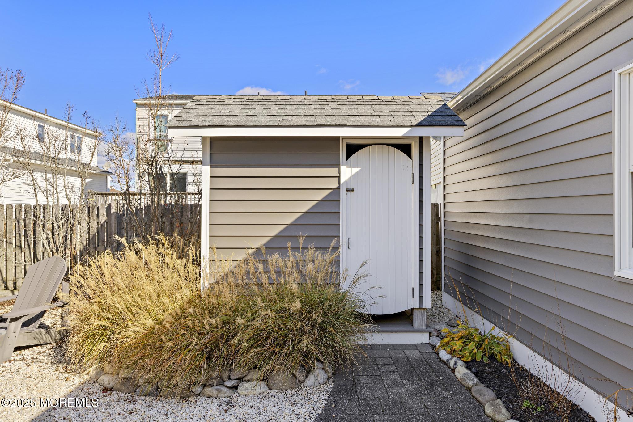 9 Inlet Road
