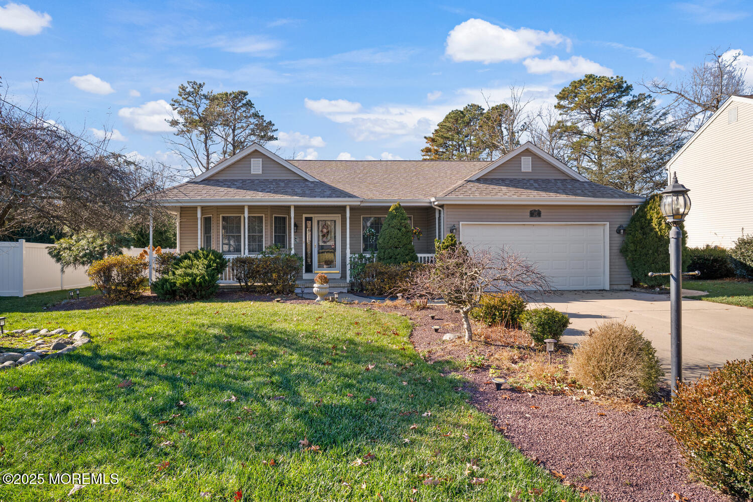 257 Wave Road