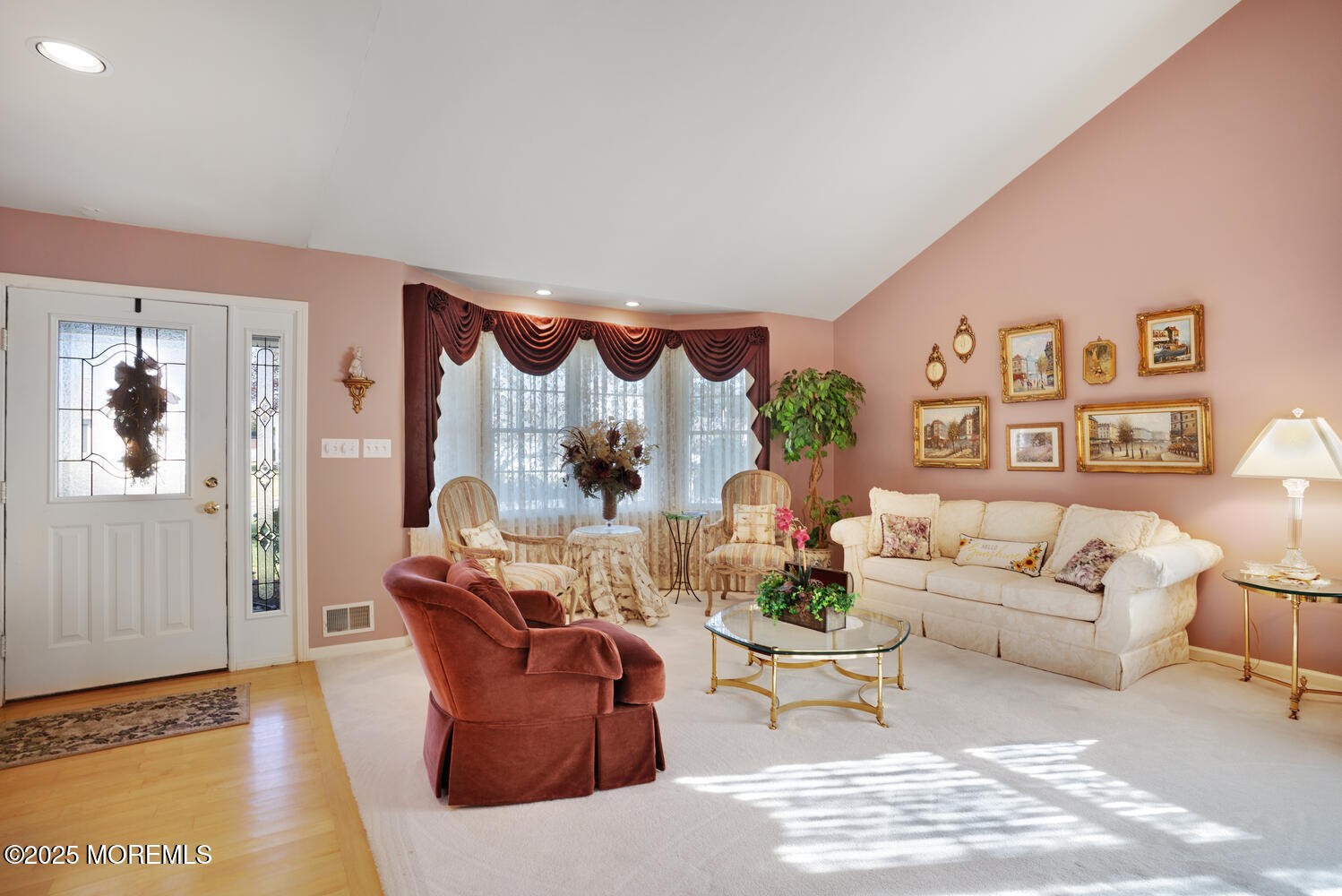 257 Wave Road