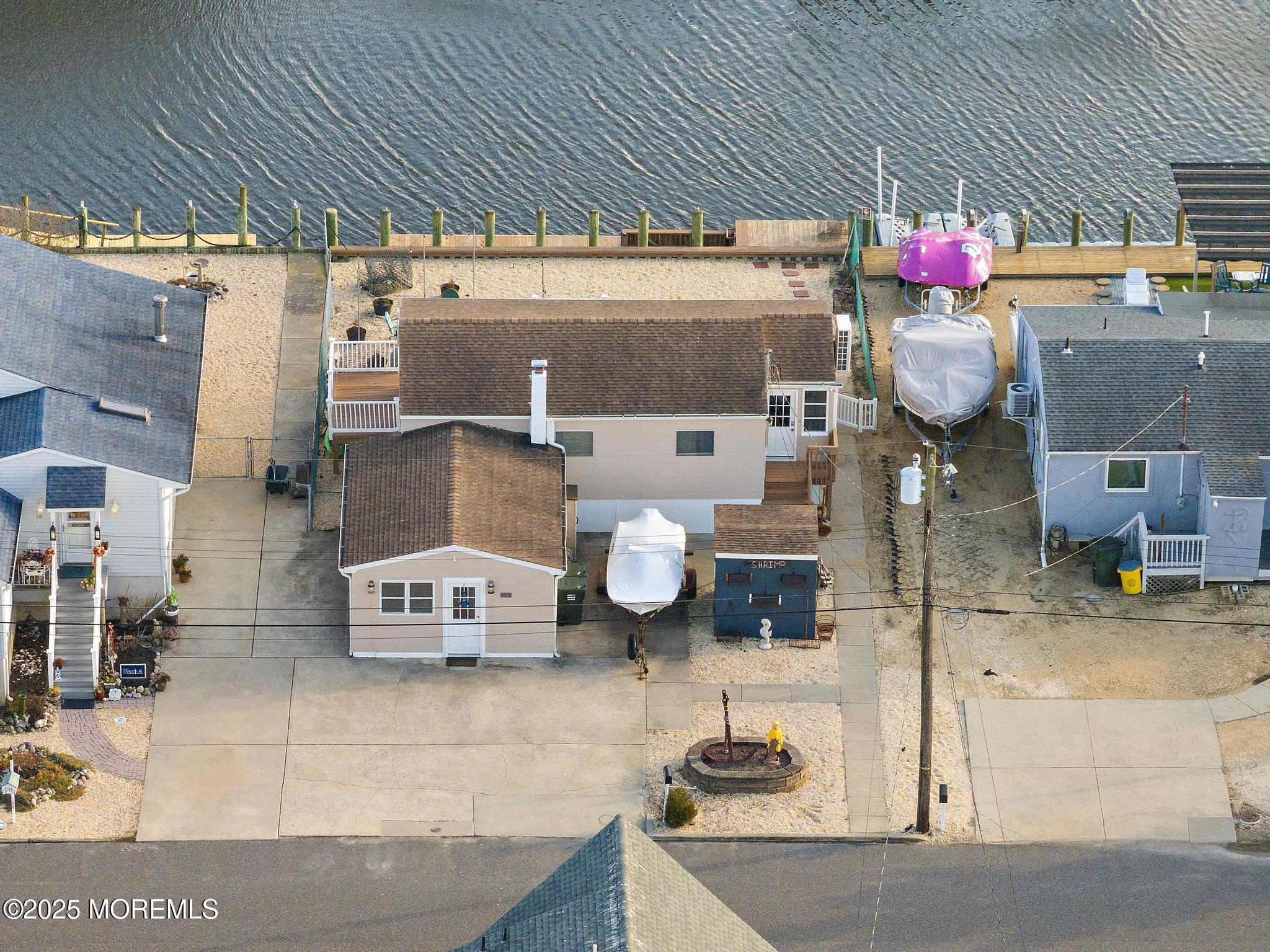 79 Dolphin Road