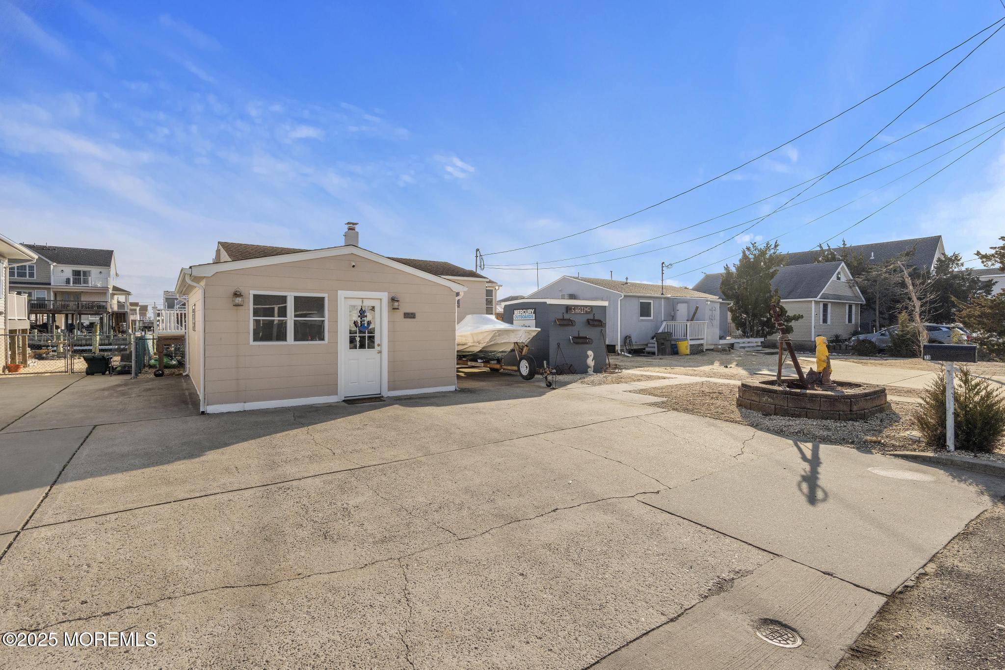 79 Dolphin Road