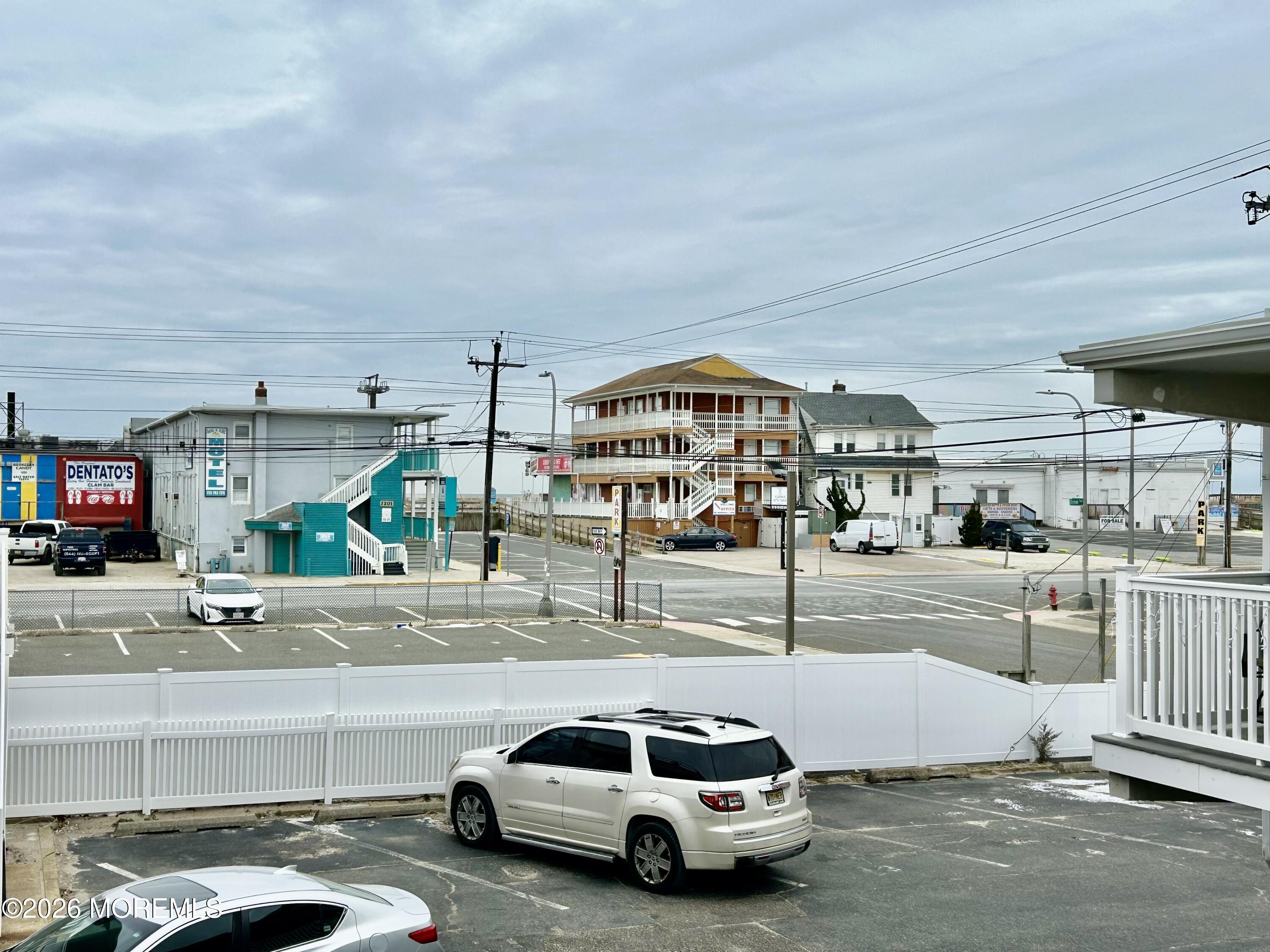 28 Fremont Avenue B12