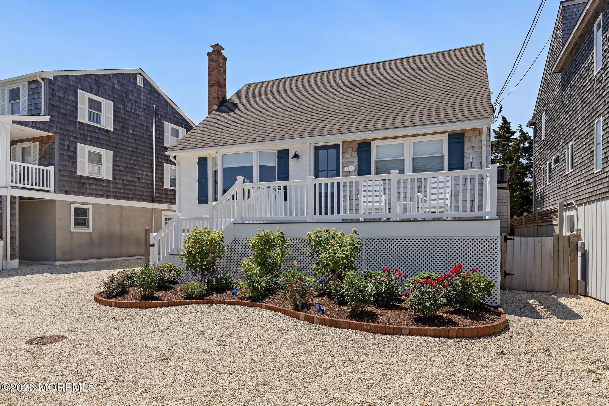 424 Iroquois Avenue