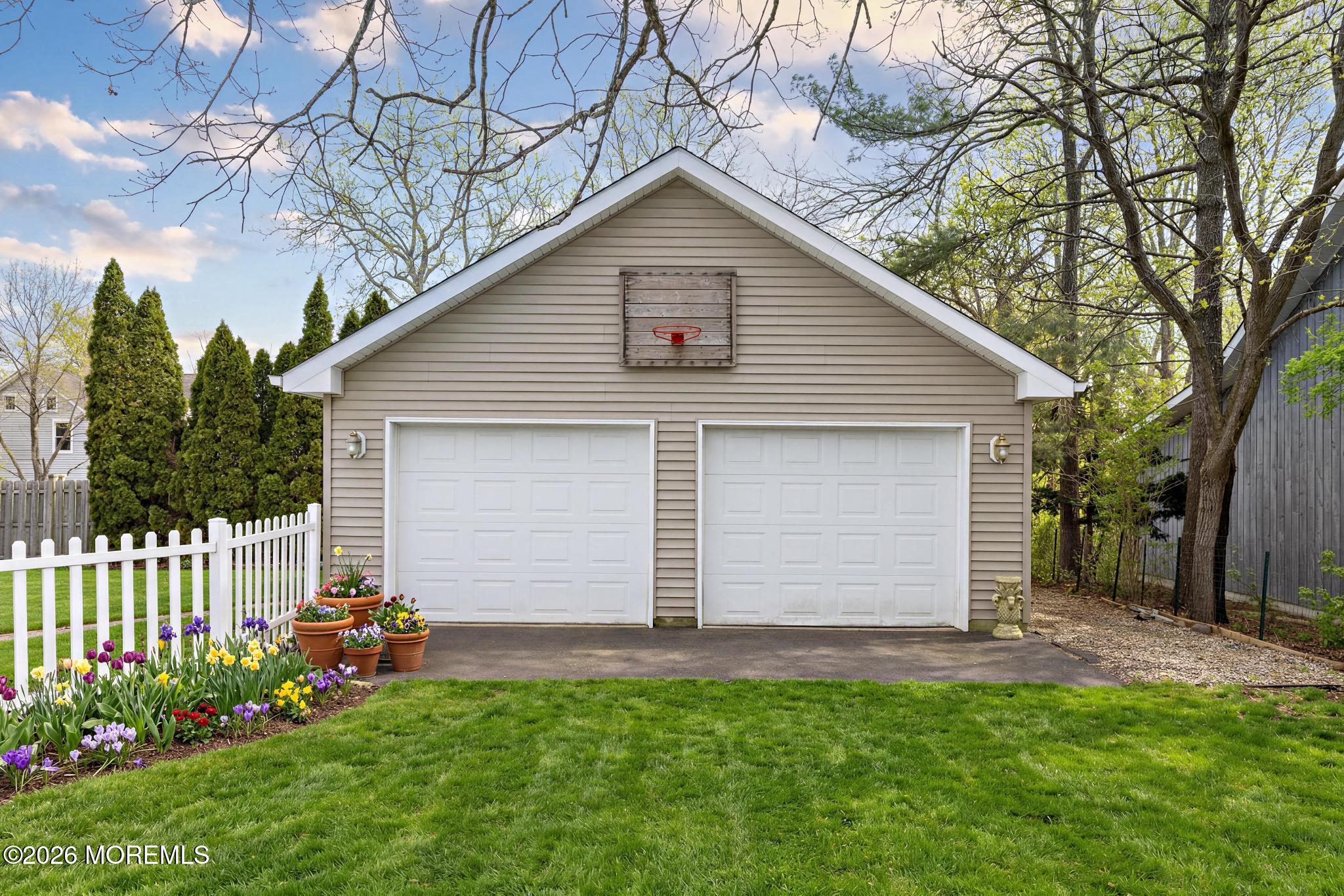 6 Cedar Street