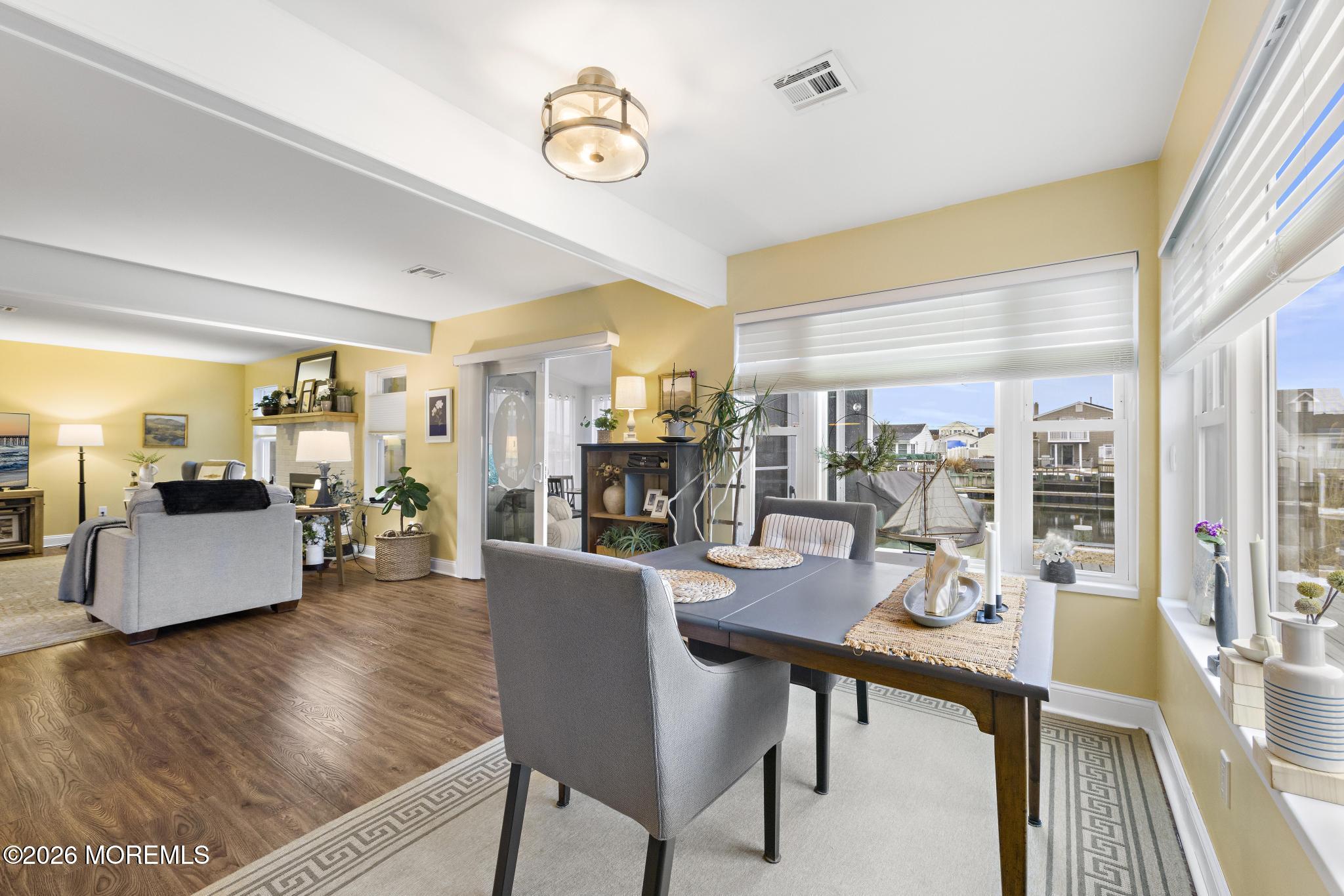 13 S Los Angeles Drive