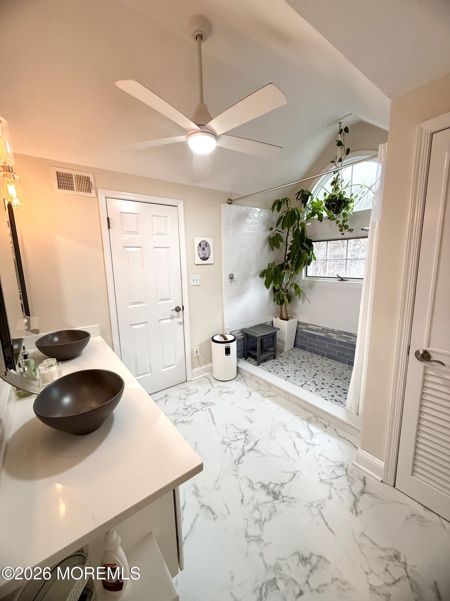 343 Harbor View 43