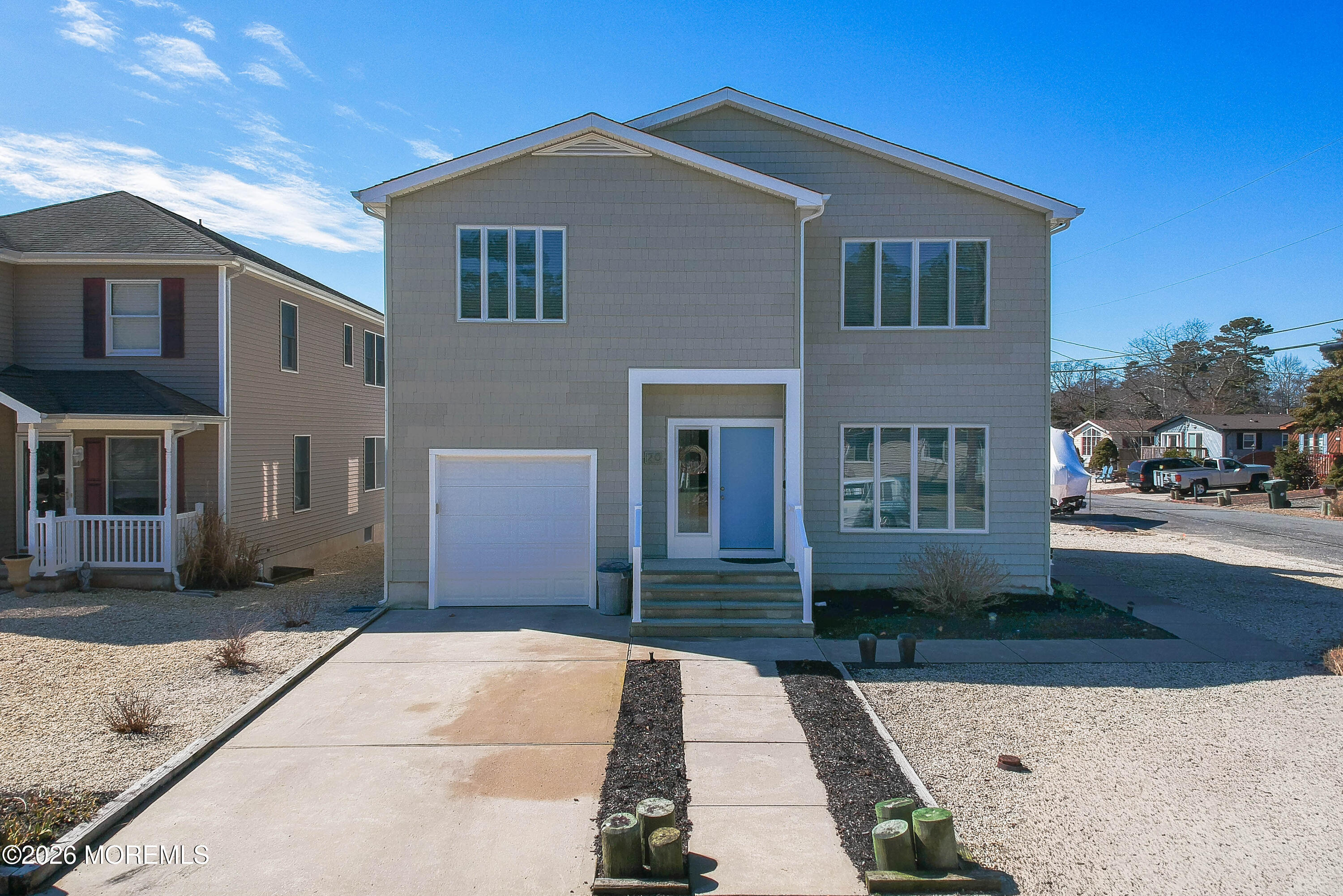 20 Edgewater Drive