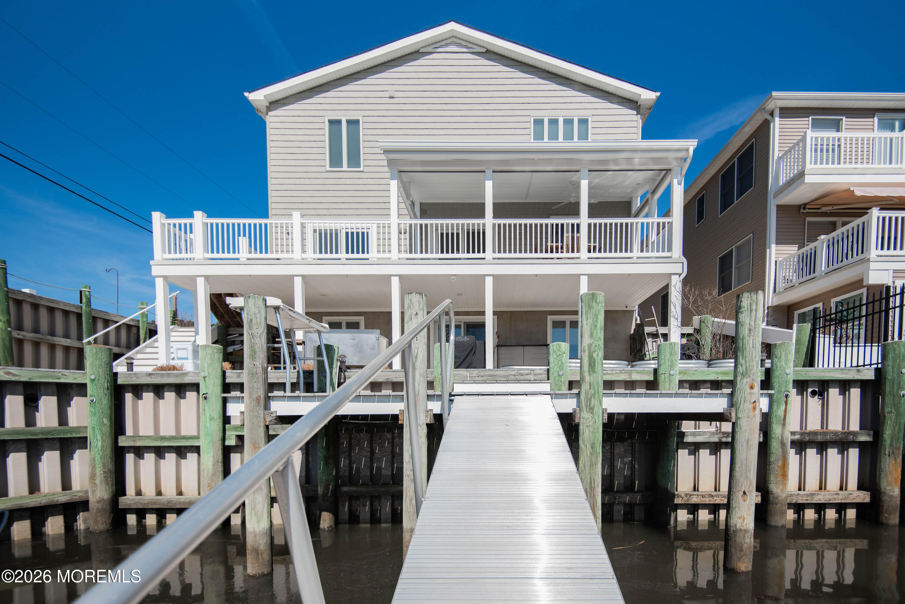 20 Edgewater Drive