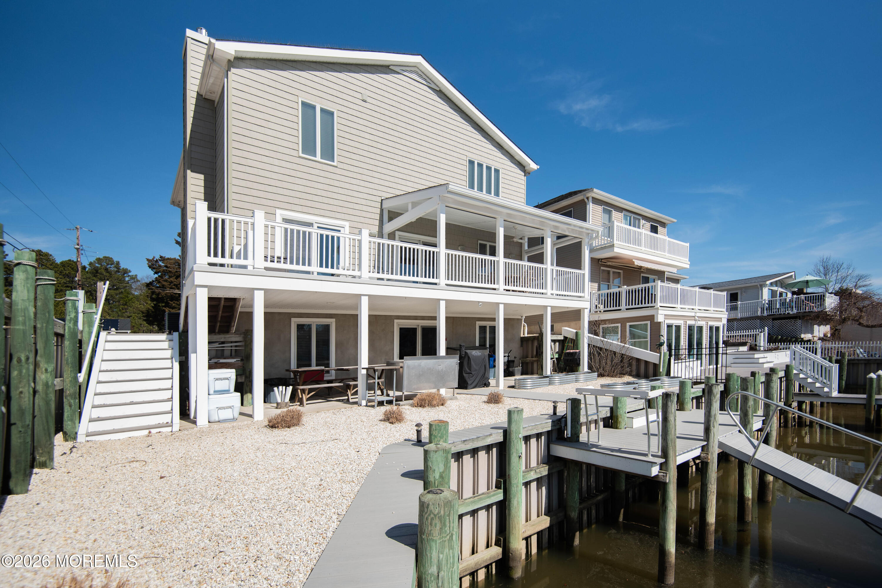 20 Edgewater Drive