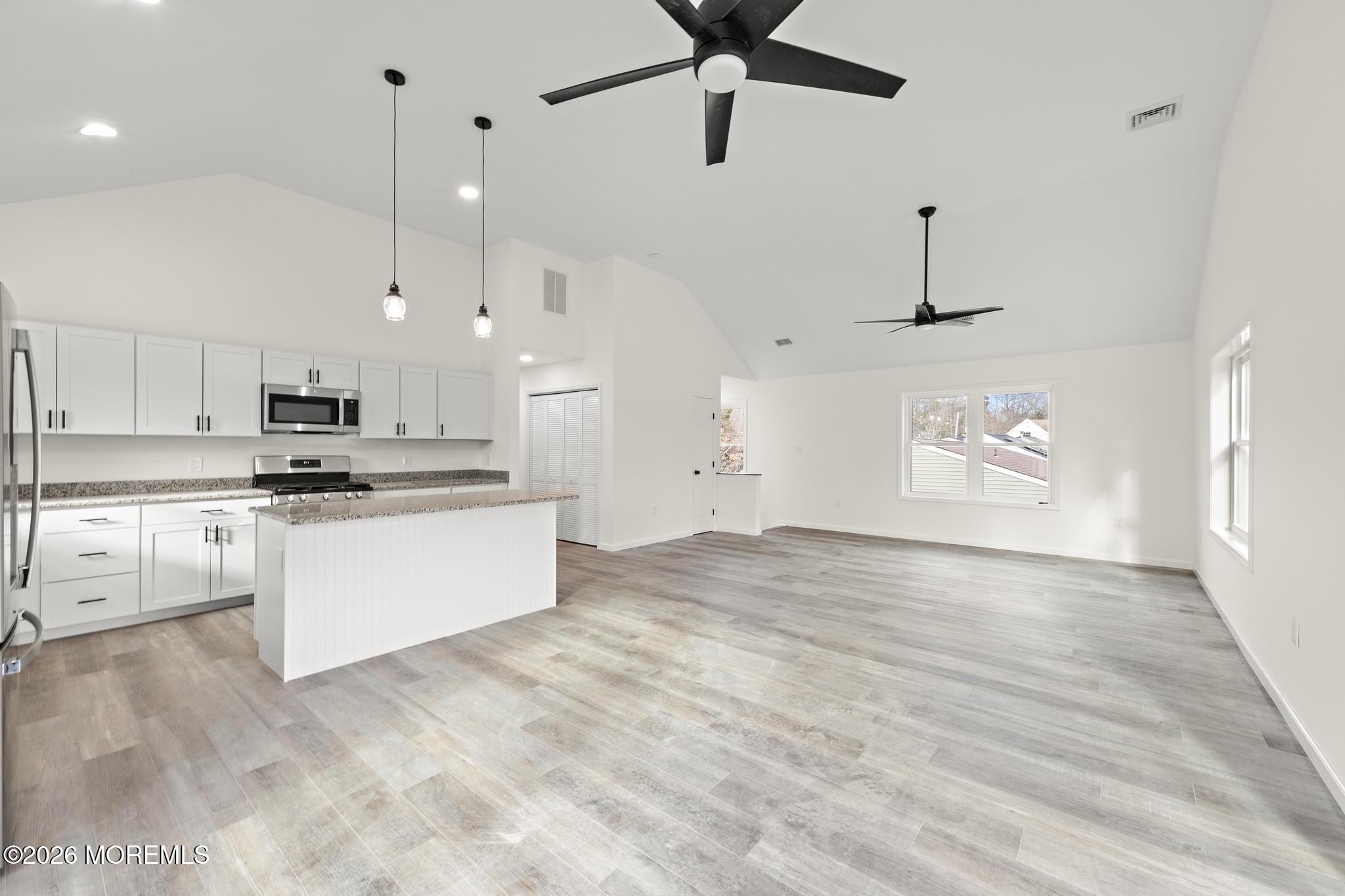 106 Polonia Way