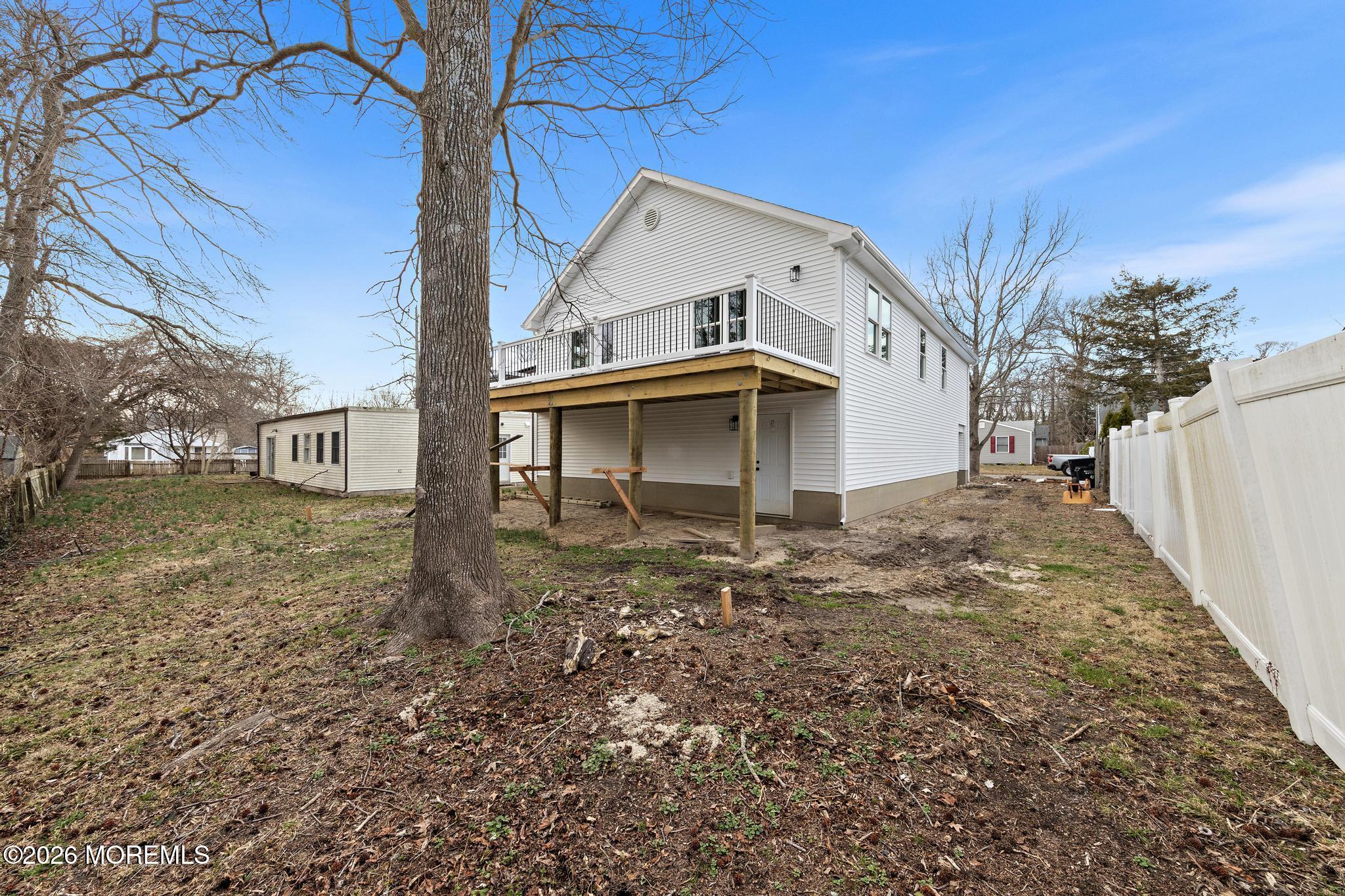106 Polonia Way