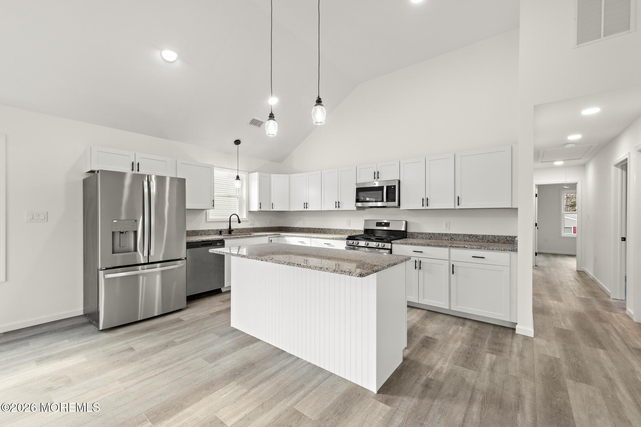 106 Polonia Way