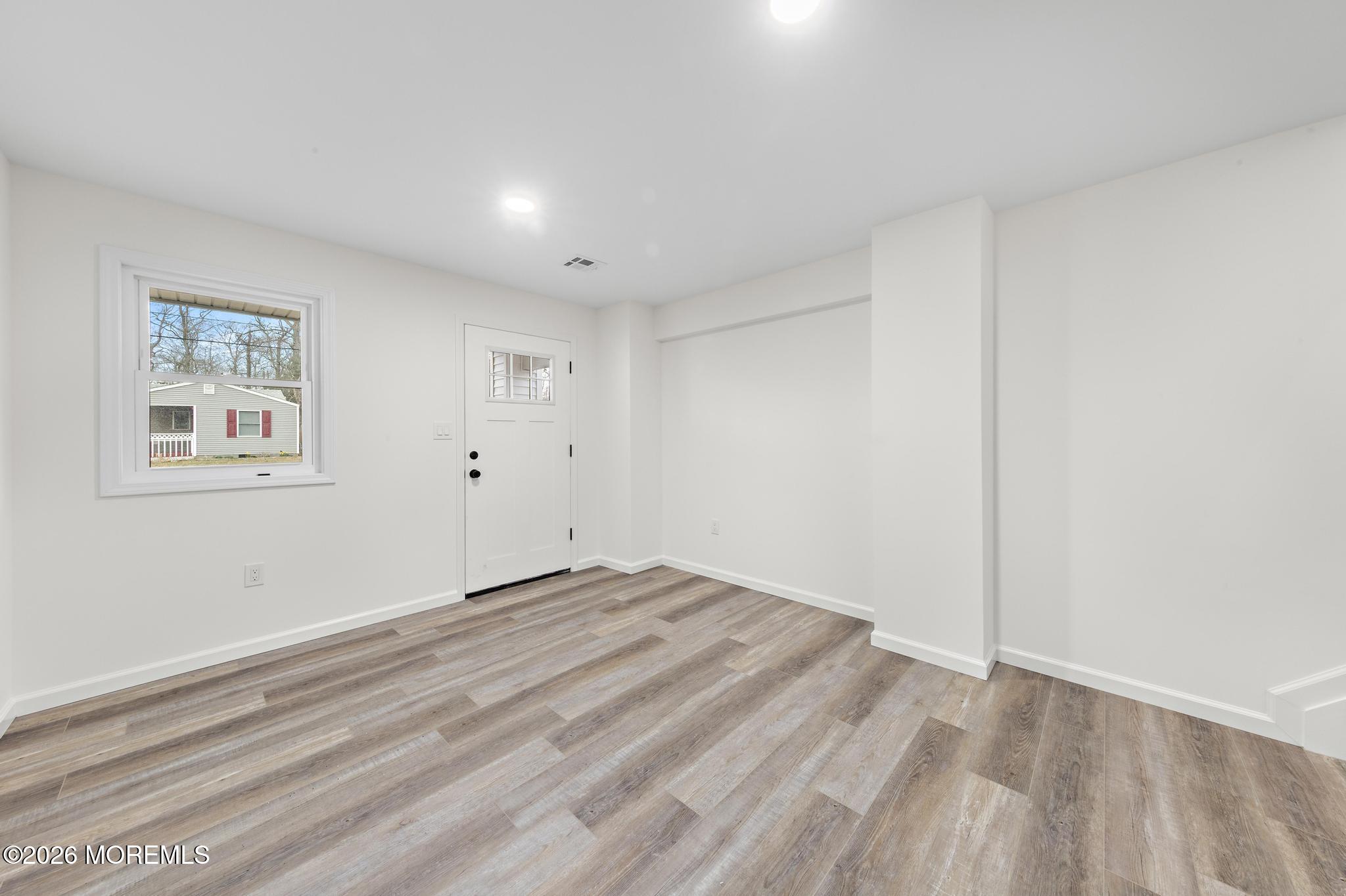 106 Polonia Way