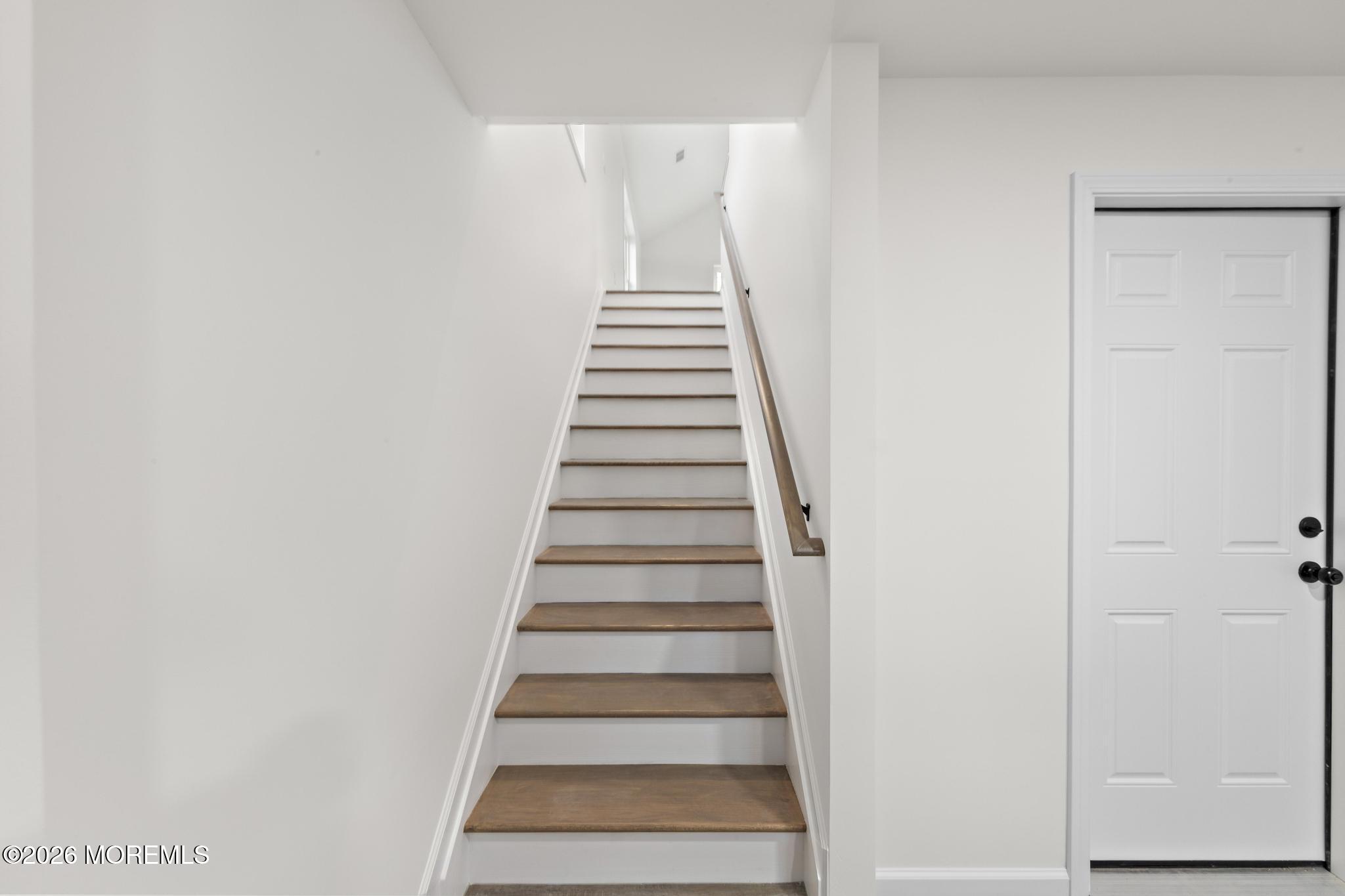 106 Polonia Way