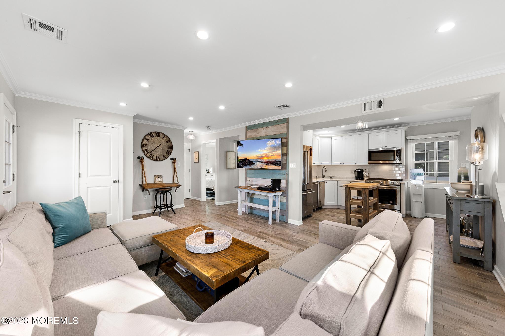 6 E 51st Street
