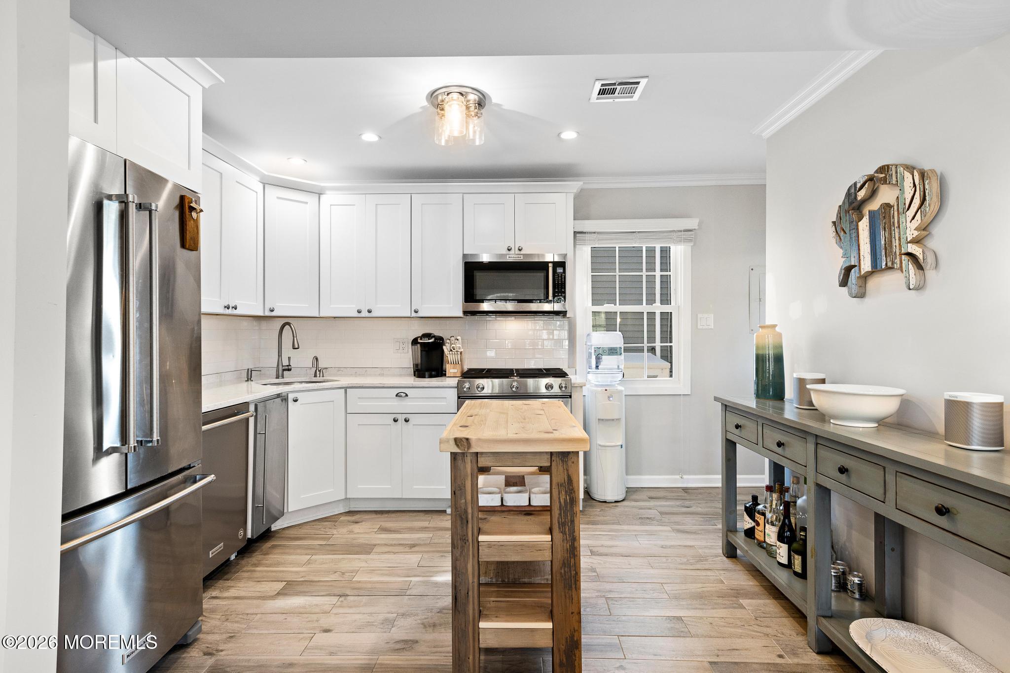 6 E 51st Street