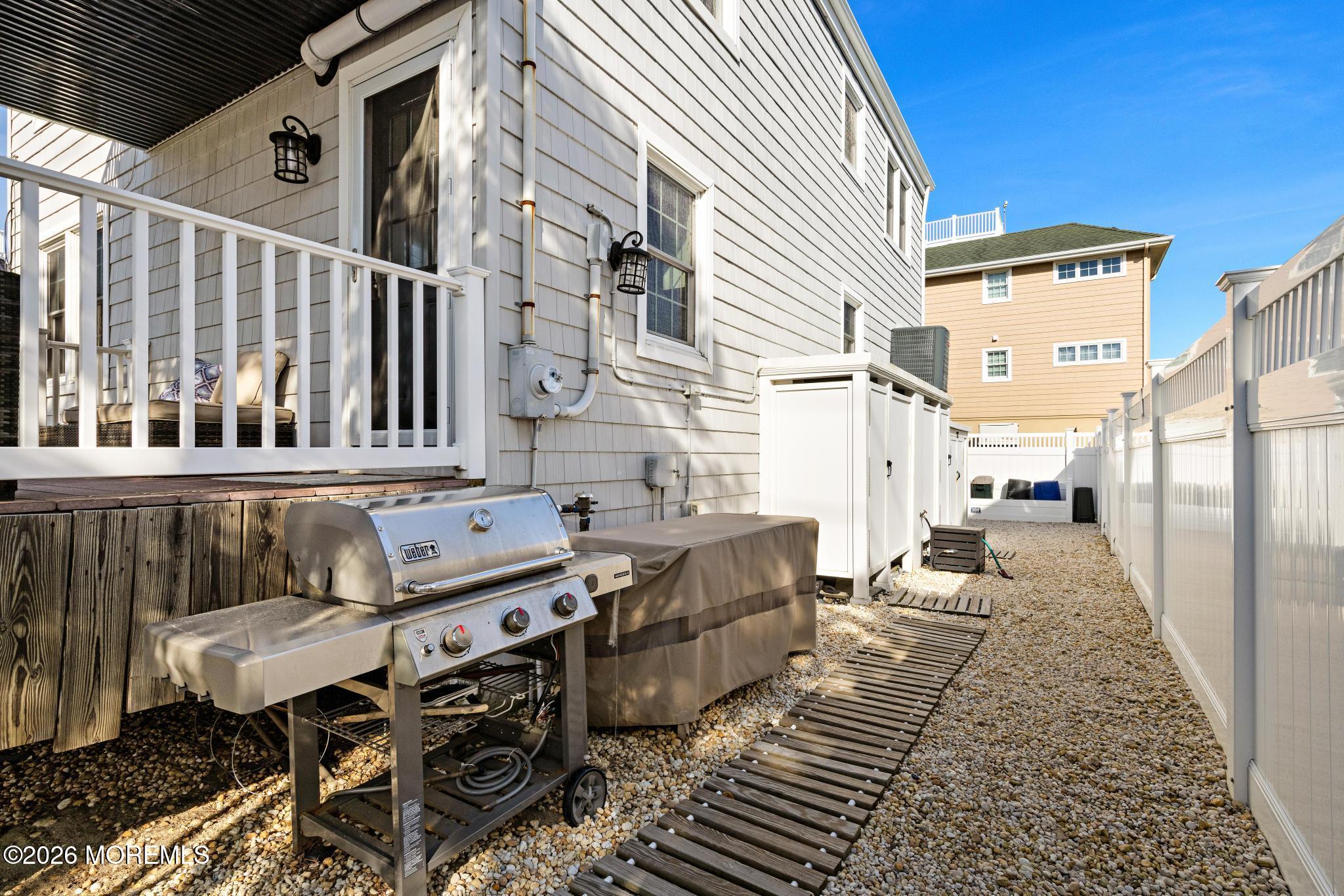 6 E 51st Street