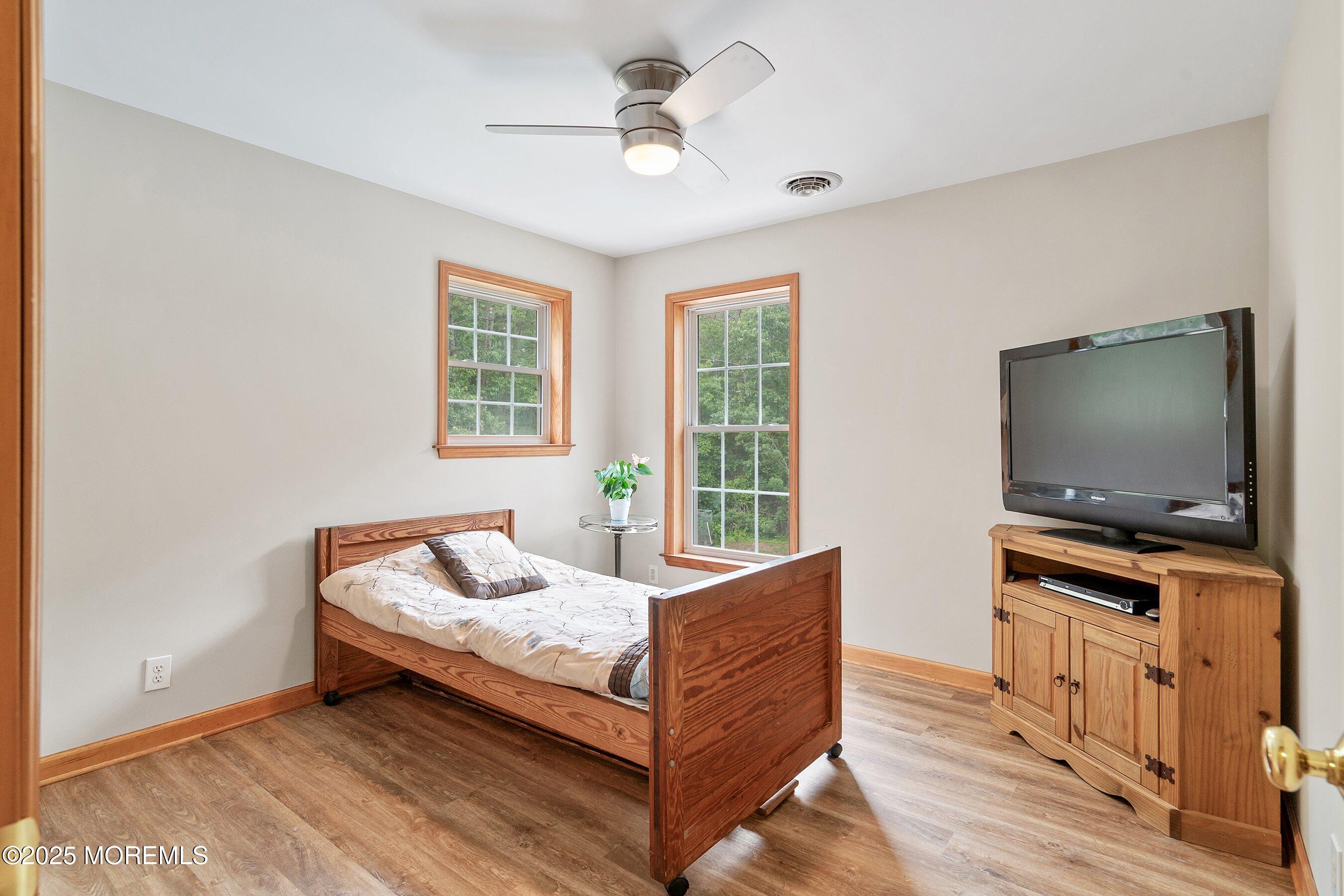 10 Hillside Avenue