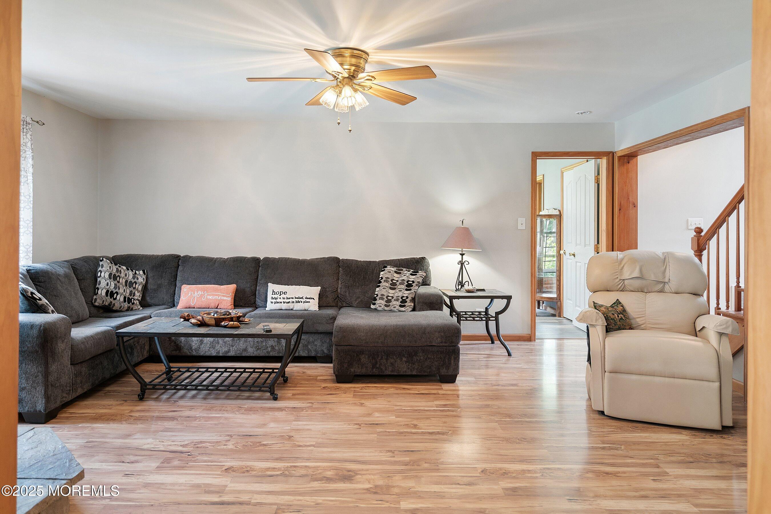 10 Hillside Avenue