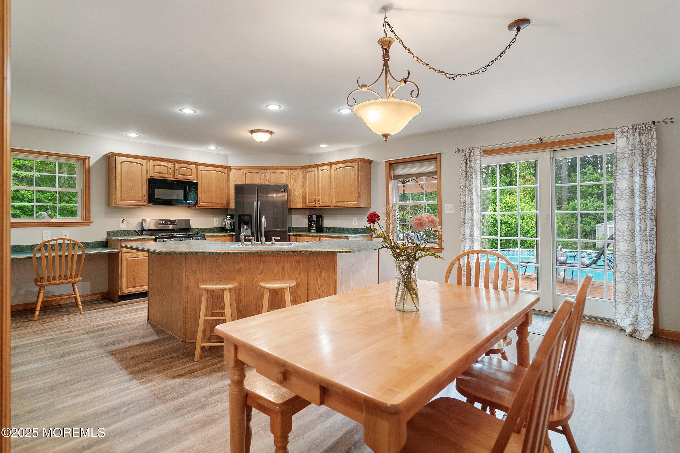 10 Hillside Avenue