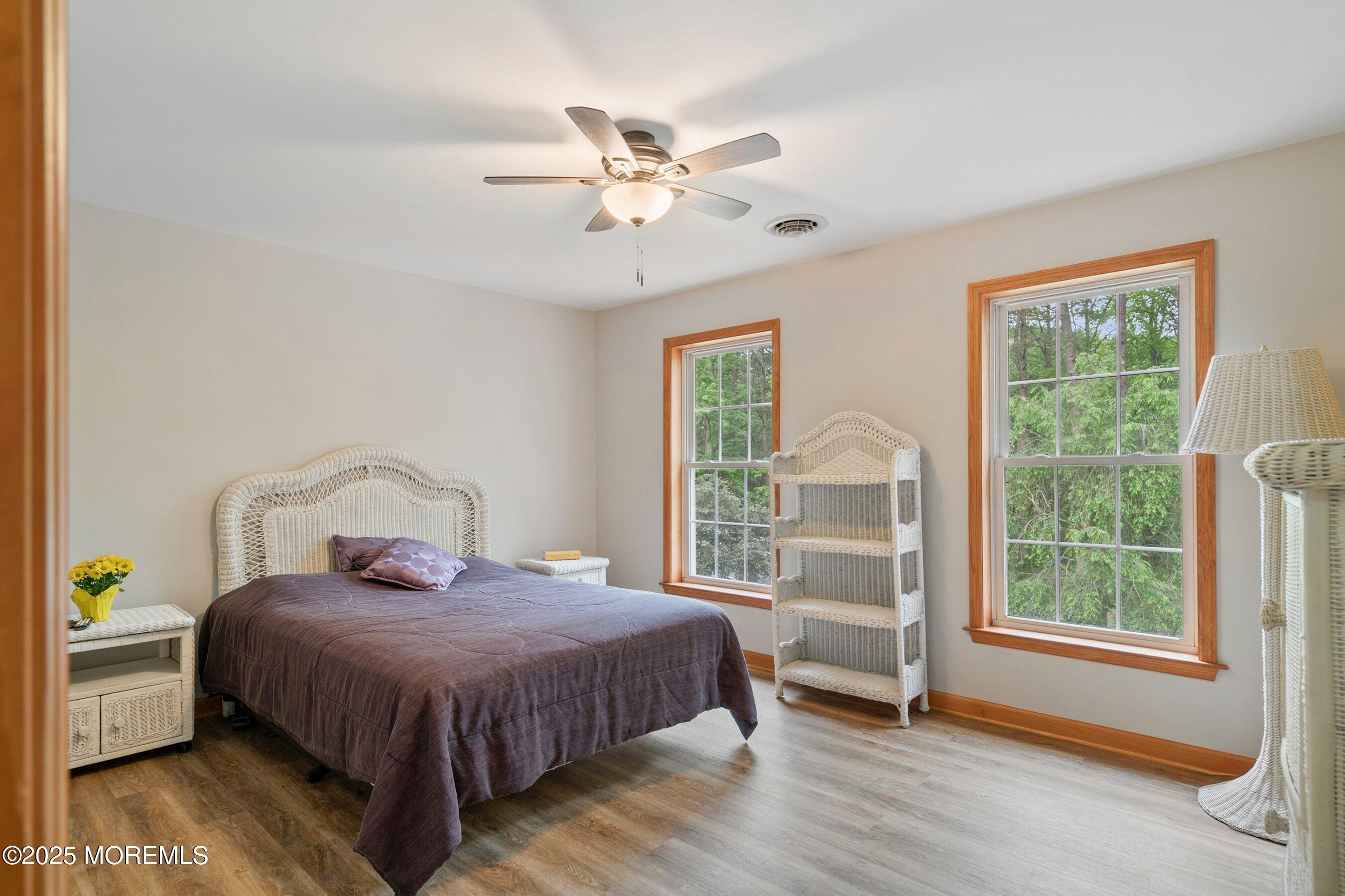 10 Hillside Avenue