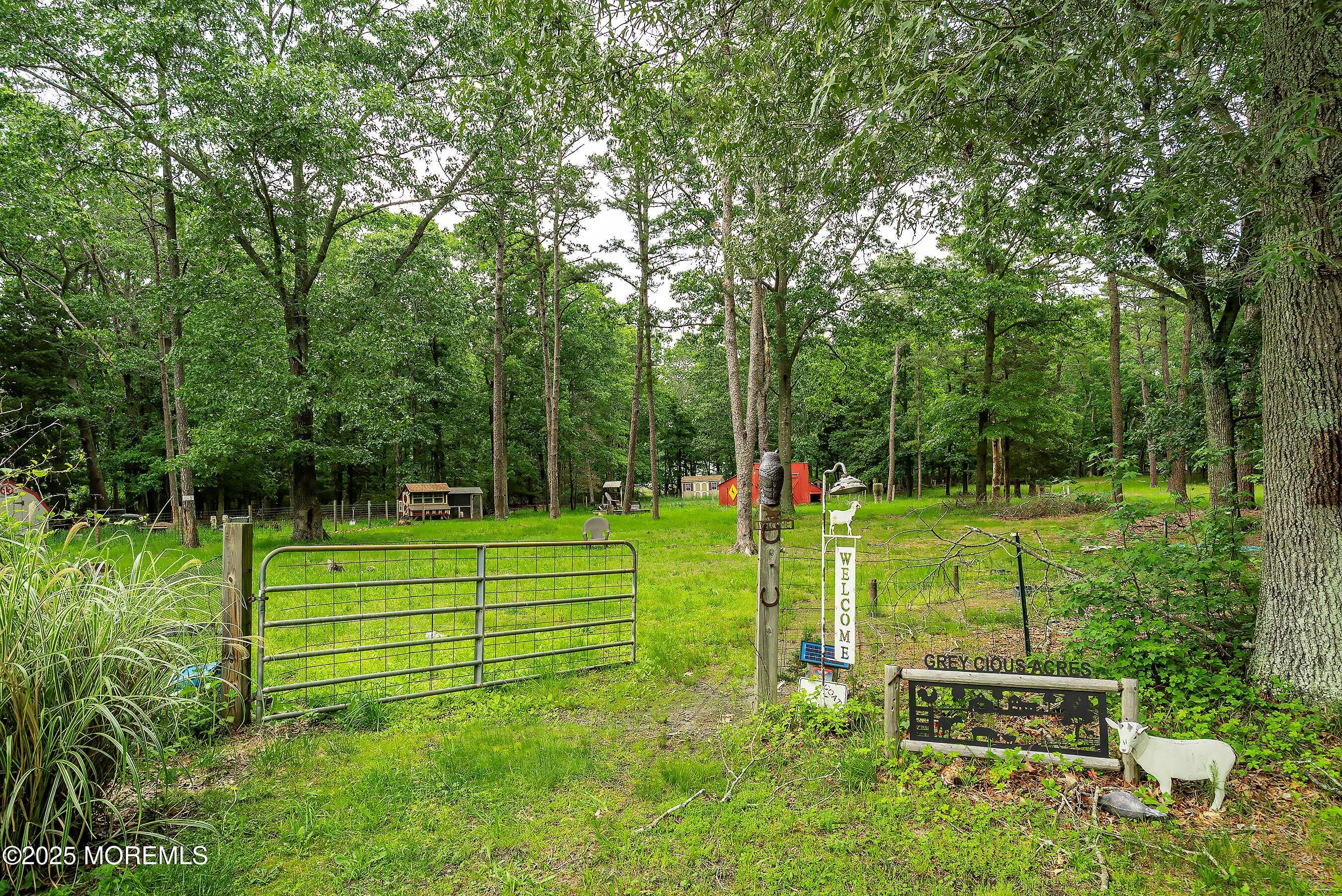 10 Hillside Avenue