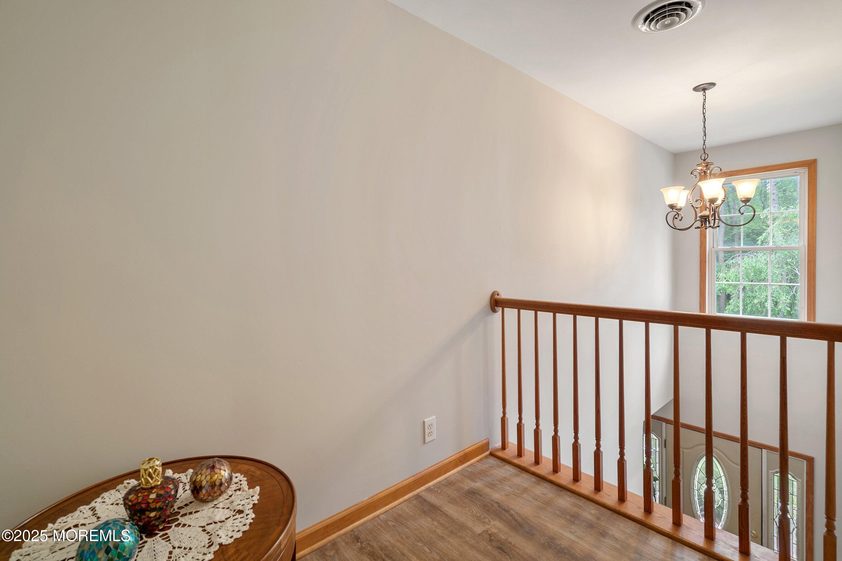10 Hillside Avenue