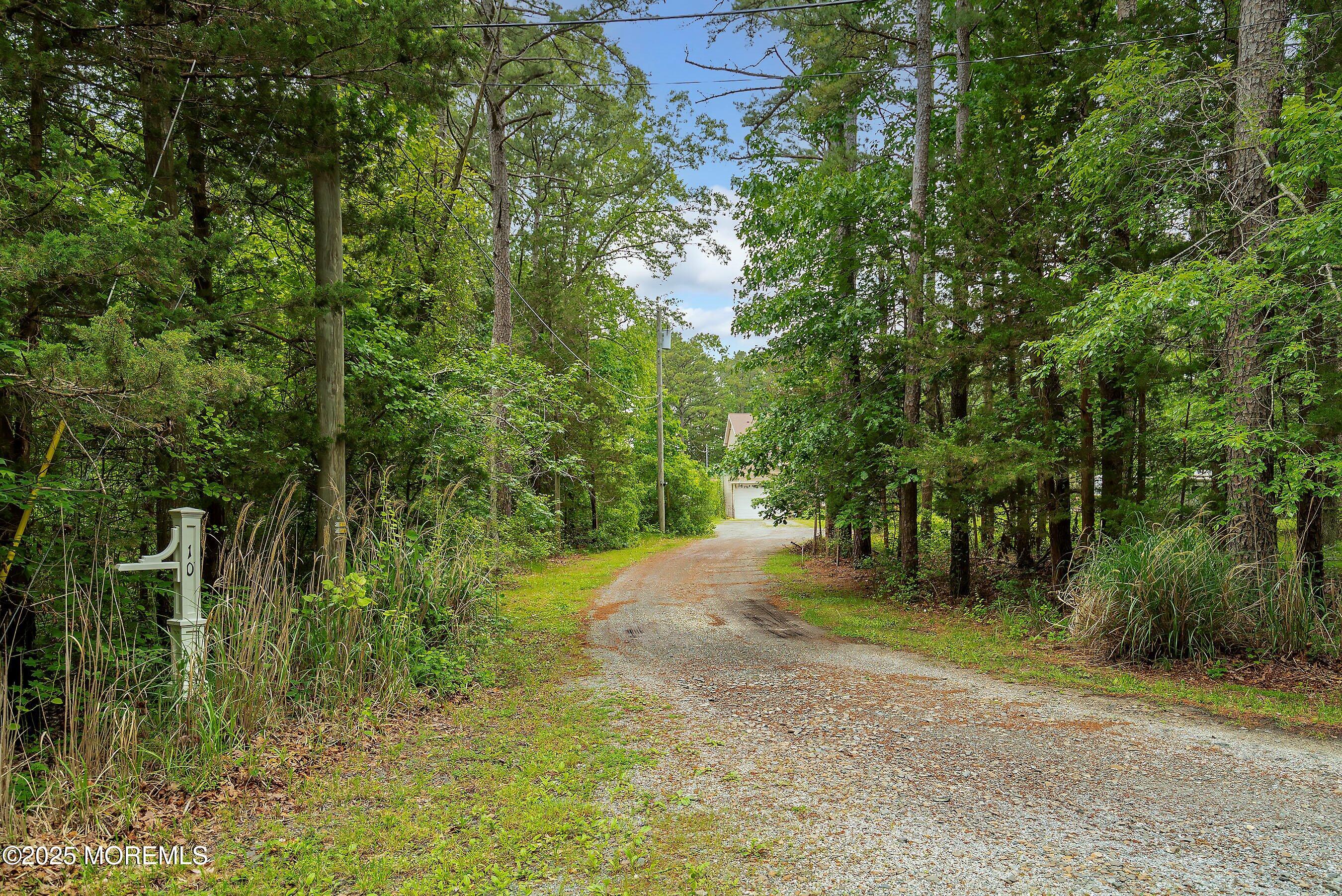 10 Hillside Avenue