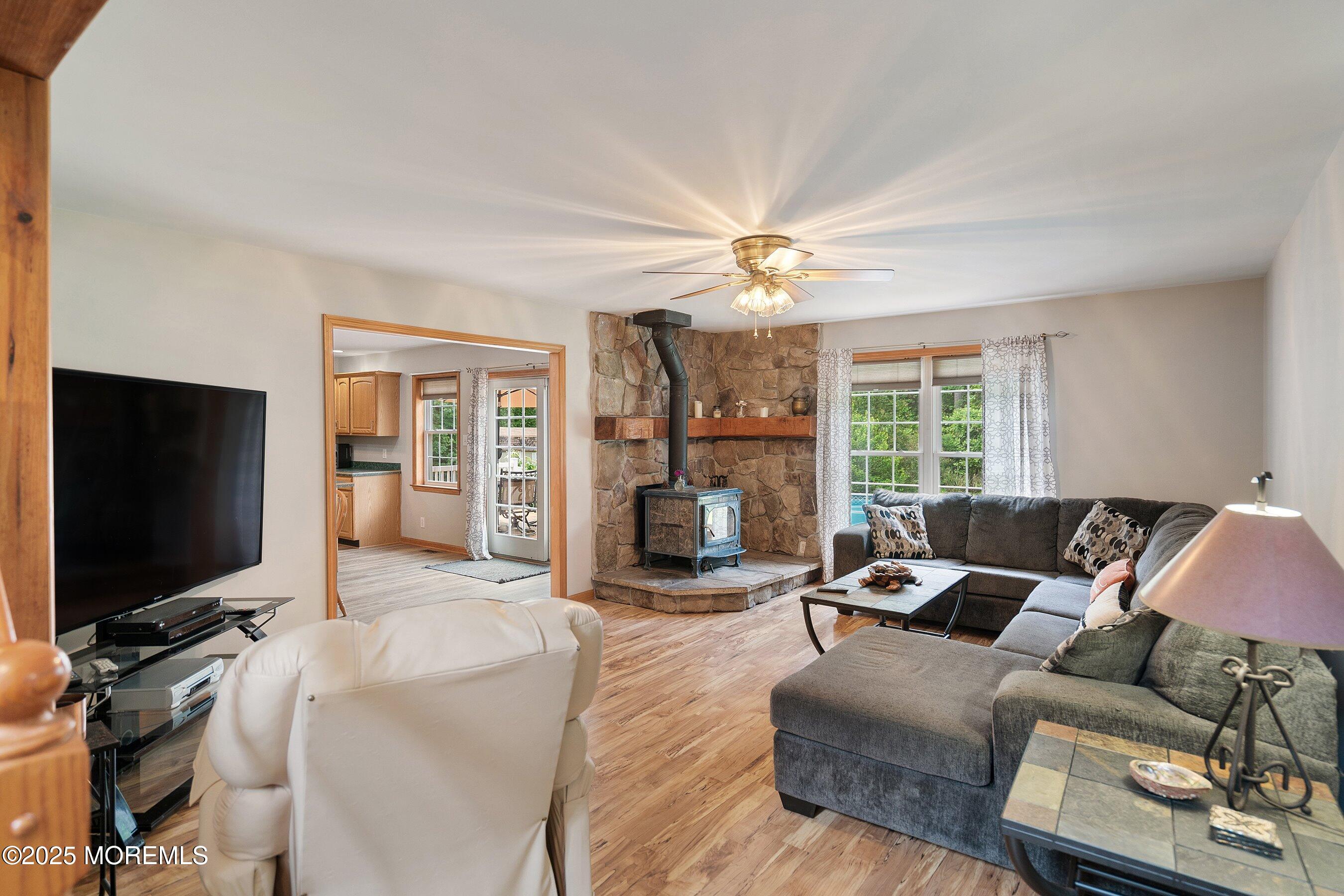 10 Hillside Avenue